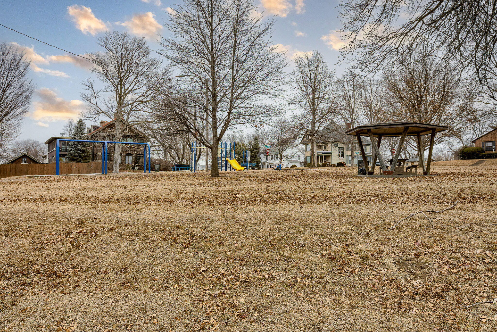 Shenandoah, Iowa 51601, United States, 3 Bedrooms Bedrooms, ,2 BathroomsBathrooms,Residential,Pending,77993