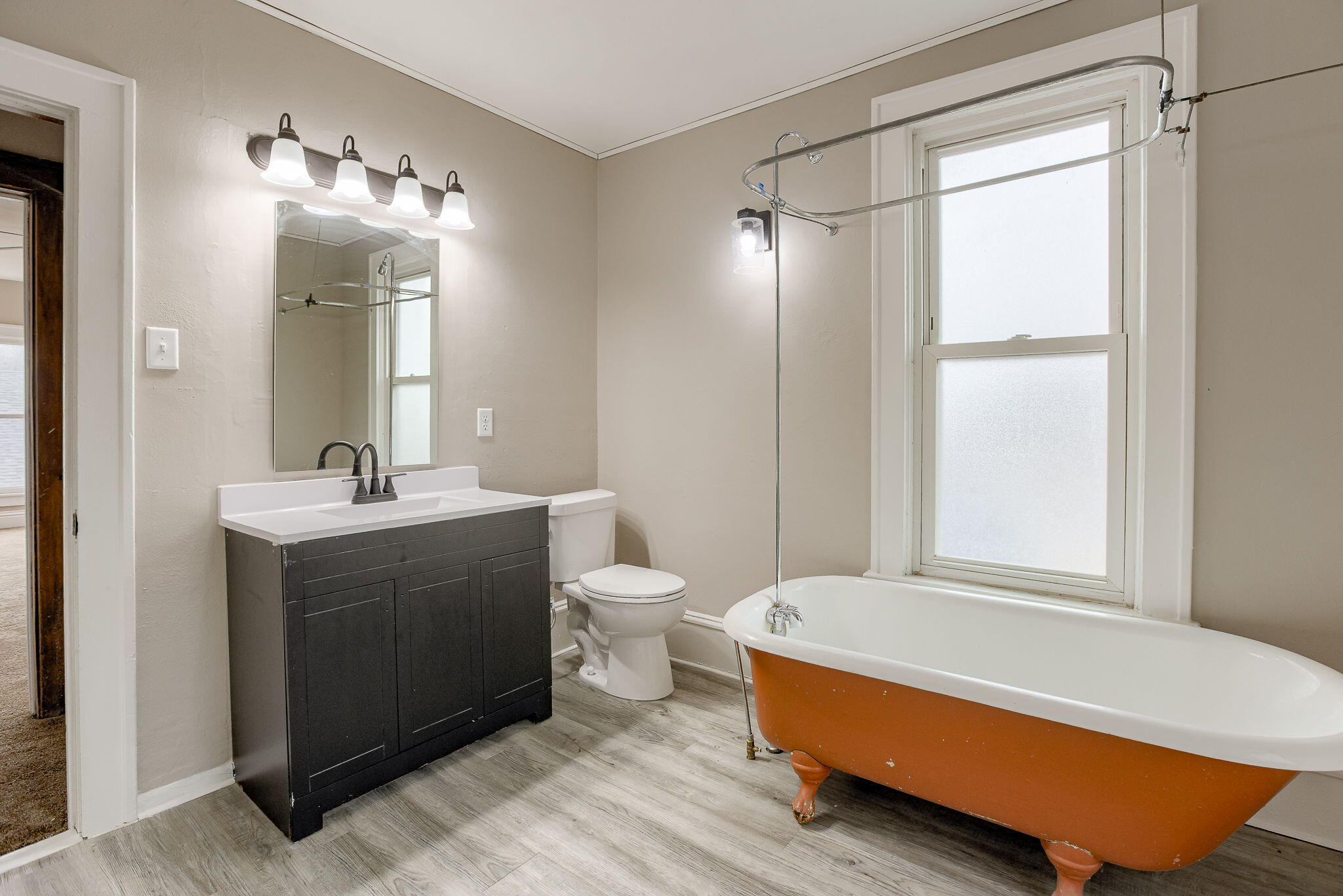 Shenandoah, Iowa 51601, United States, 3 Bedrooms Bedrooms, ,2 BathroomsBathrooms,Residential,Pending,77993