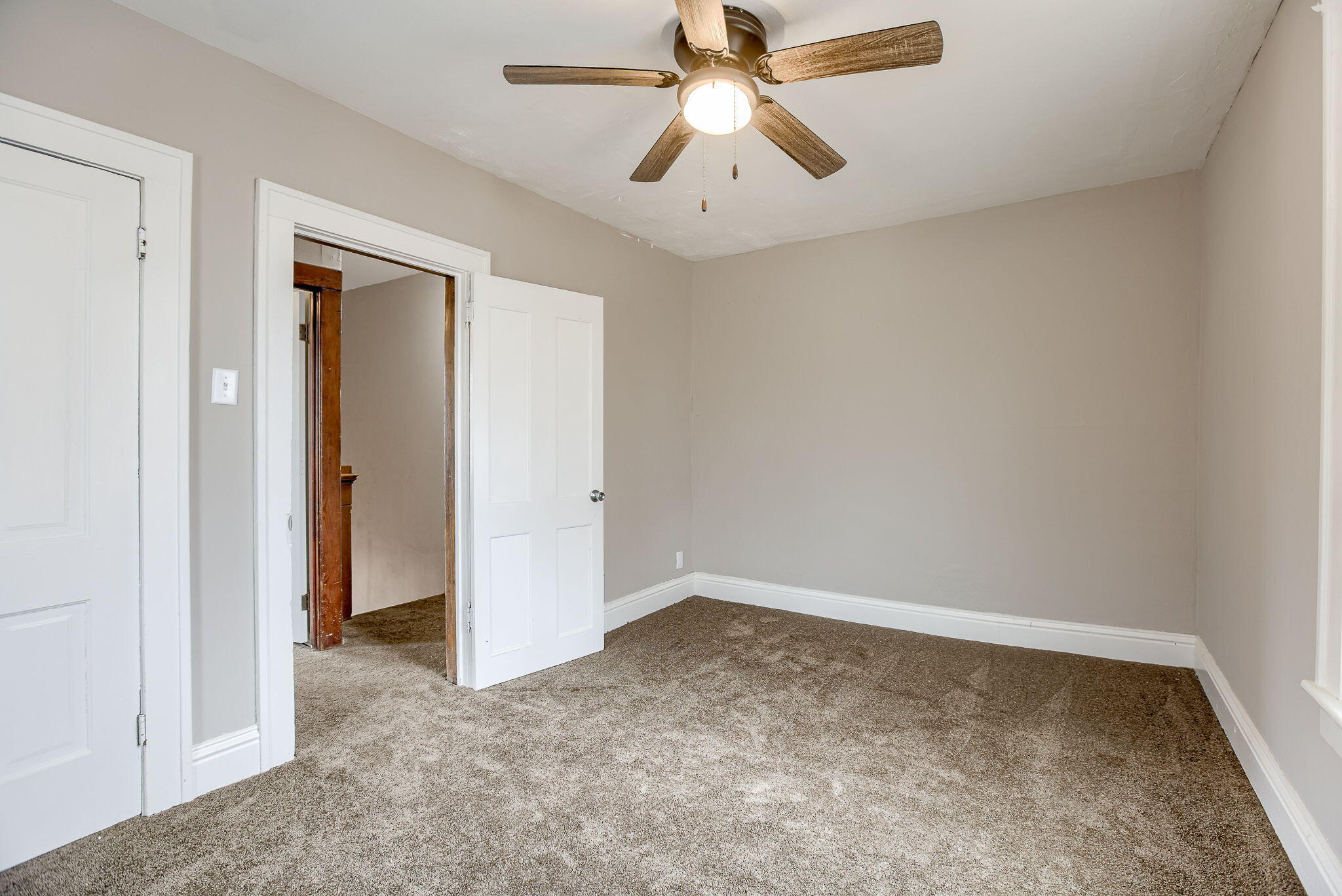 Shenandoah, Iowa 51601, United States, 3 Bedrooms Bedrooms, ,2 BathroomsBathrooms,Residential,Pending,77993