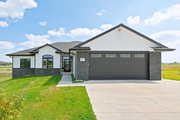 22561 APPLEWOOD RD, GLENWOOD, IA 51534 - Image dececbf09b8002fa45c4e71bc9a6108b/3373850937