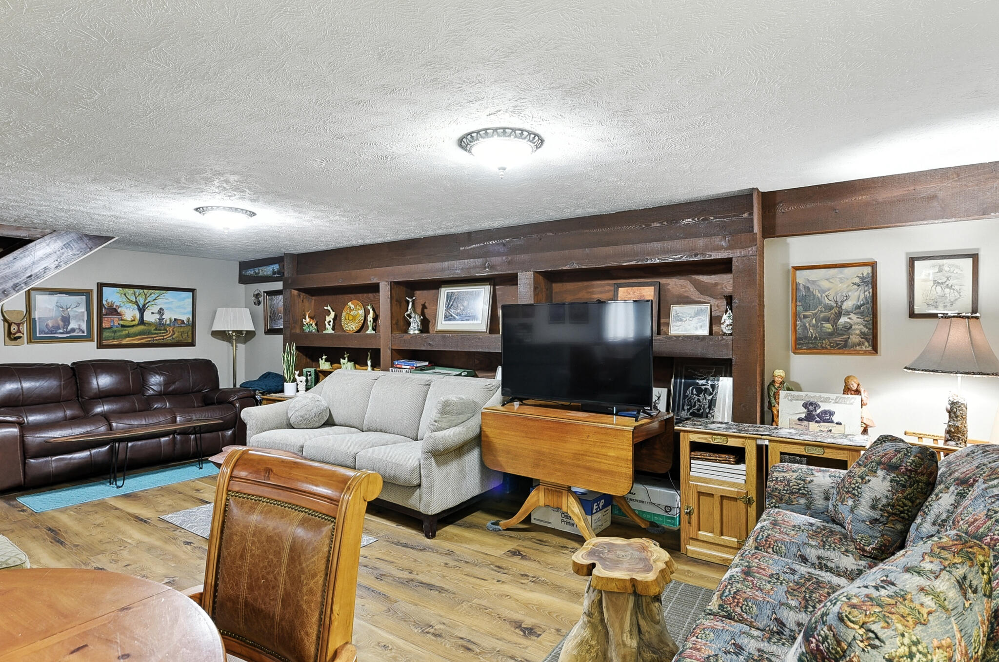 Council Bluffs, Iowa 51503, United States, 3 Bedrooms Bedrooms, ,3 BathroomsBathrooms,Residential,Pending,203248