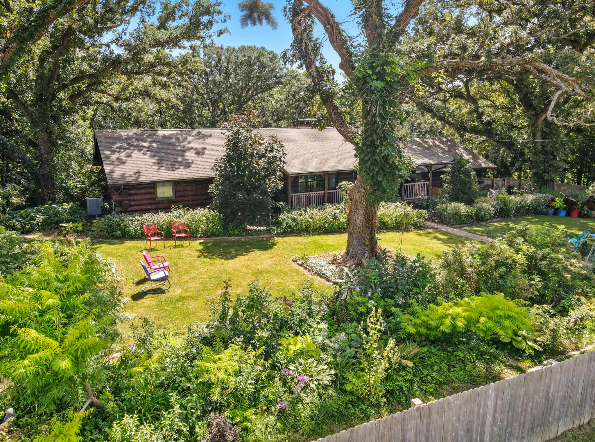 Council Bluffs, Iowa 51503, United States, 3 Bedrooms Bedrooms, ,3 BathroomsBathrooms,Residential,Pending,203248