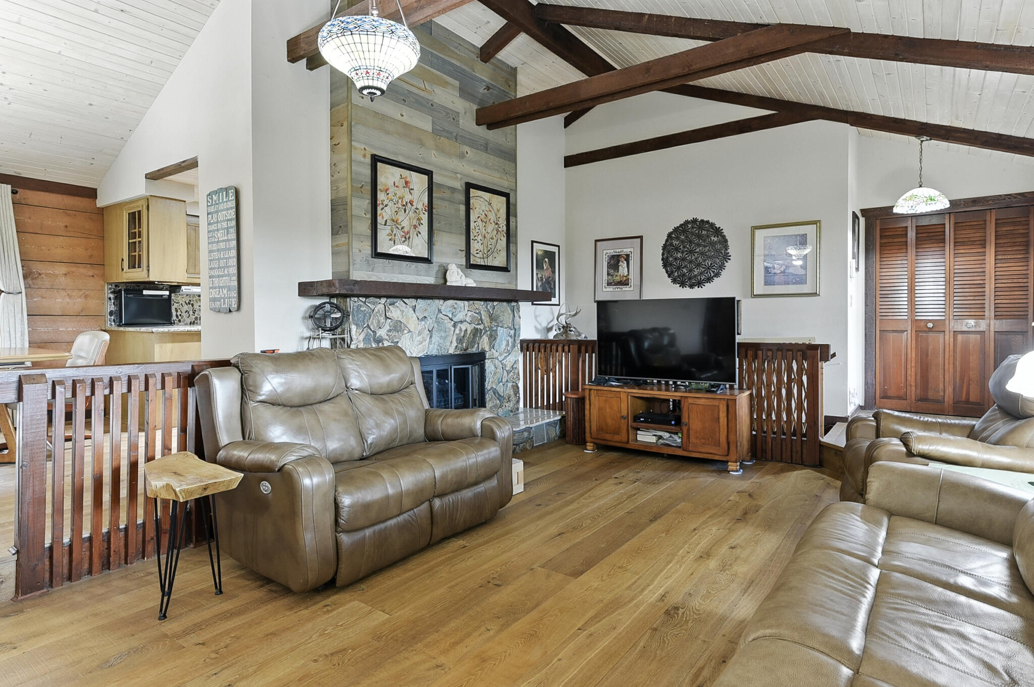 Council Bluffs, Iowa 51503, United States, 3 Bedrooms Bedrooms, ,3 BathroomsBathrooms,Residential,Pending,203248