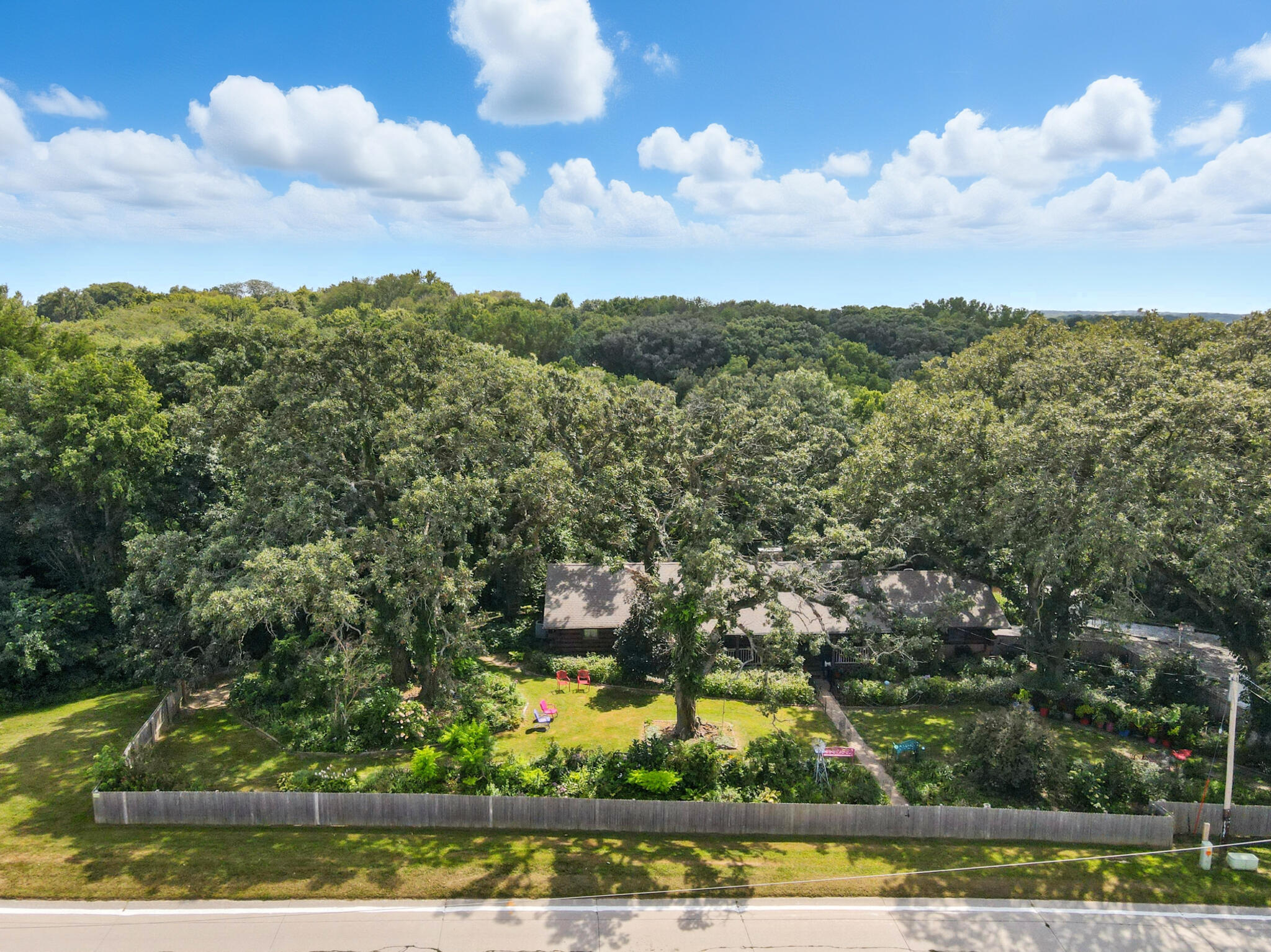 Council Bluffs, Iowa 51503, United States, 3 Bedrooms Bedrooms, ,3 BathroomsBathrooms,Residential,Pending,203248