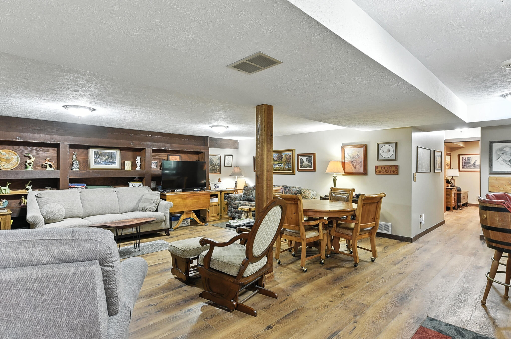 Council Bluffs, Iowa 51503, United States, 3 Bedrooms Bedrooms, ,3 BathroomsBathrooms,Residential,Pending,203248