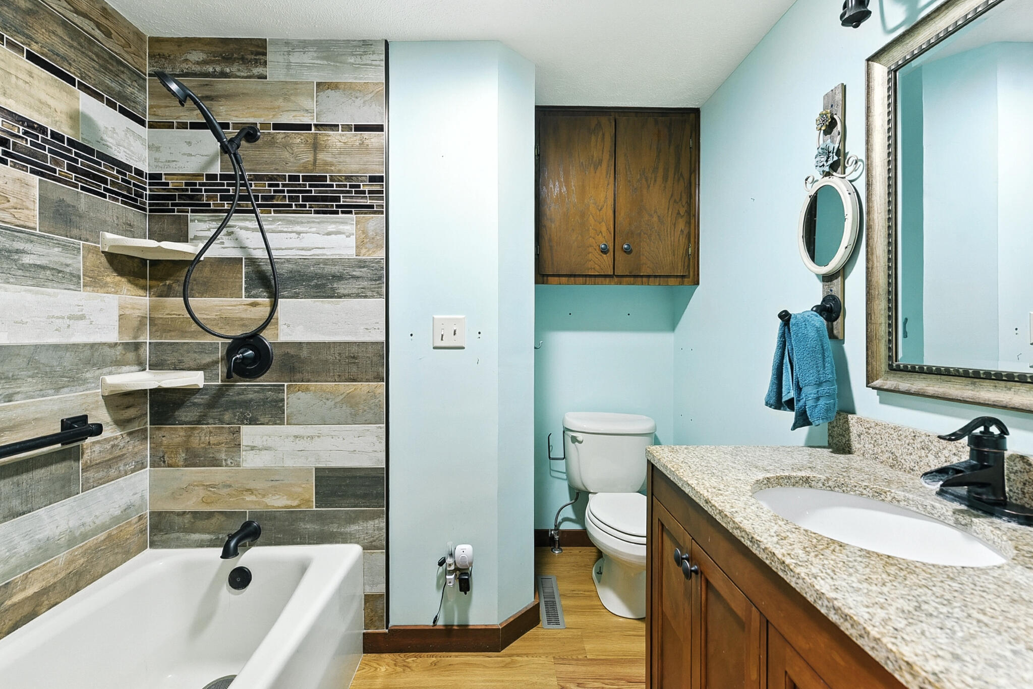 Council Bluffs, Iowa 51503, United States, 3 Bedrooms Bedrooms, ,3 BathroomsBathrooms,Residential,Pending,203248