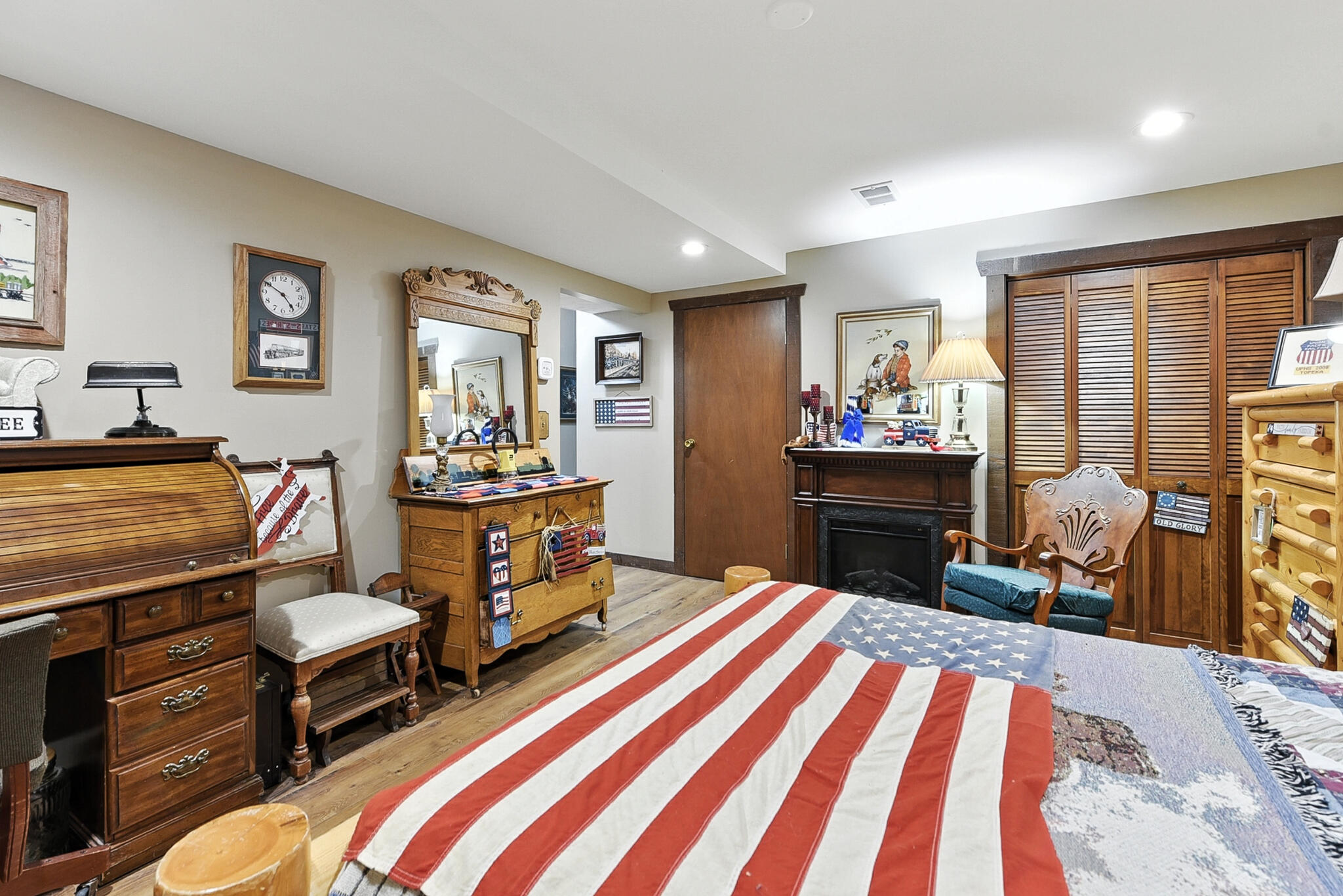 Council Bluffs, Iowa 51503, United States, 3 Bedrooms Bedrooms, ,3 BathroomsBathrooms,Residential,Pending,203248