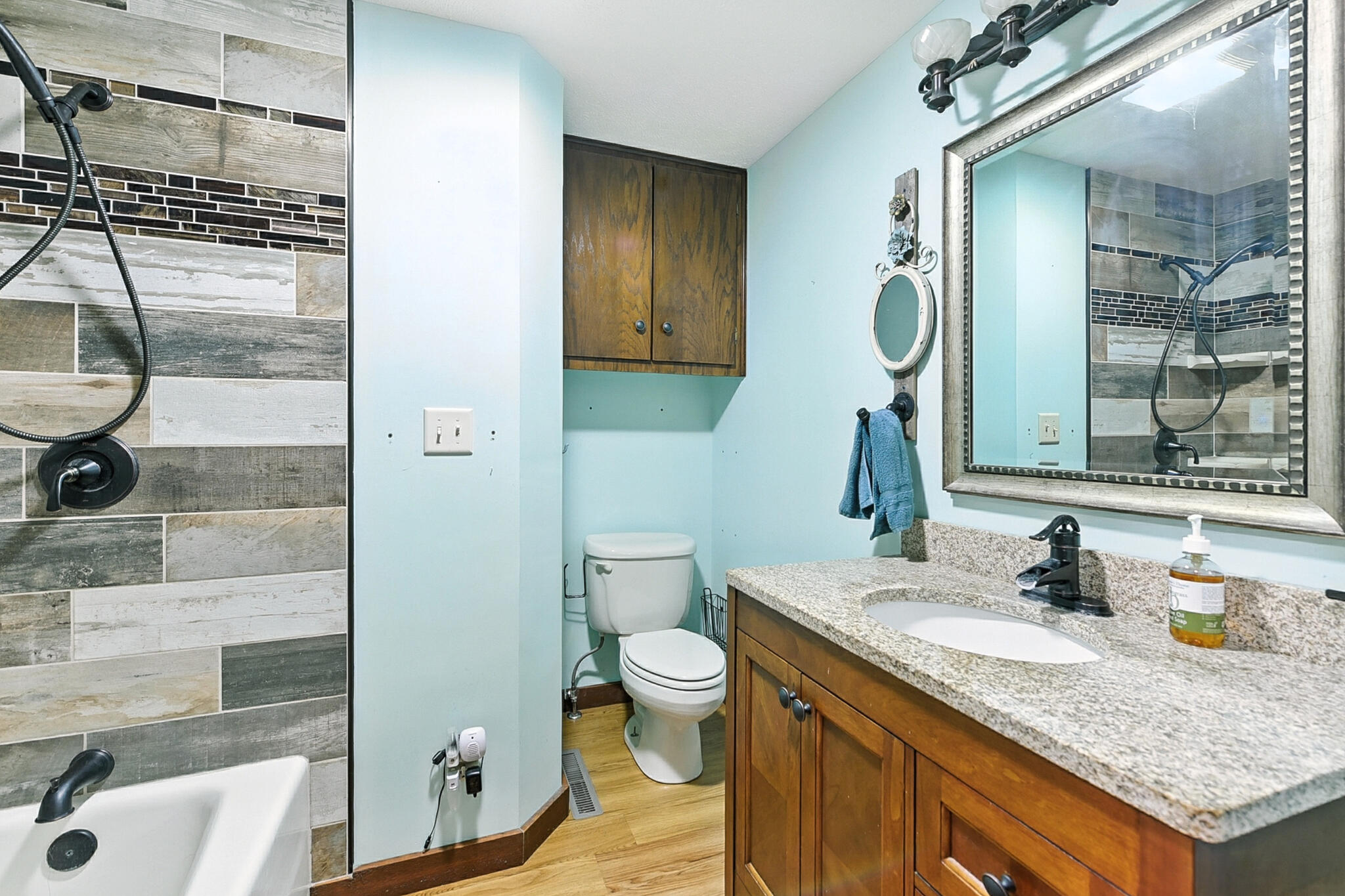 Council Bluffs, Iowa 51503, United States, 3 Bedrooms Bedrooms, ,3 BathroomsBathrooms,Residential,Pending,203248