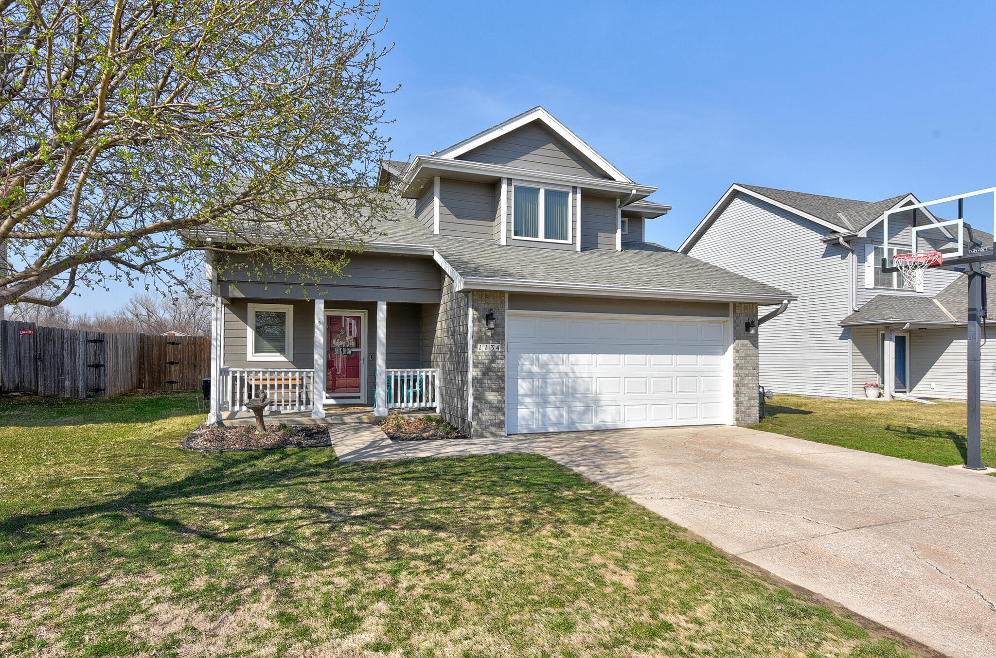 Council Bluffs, Iowa 51501, United States, 3 Bedrooms Bedrooms, ,3 BathroomsBathrooms,Residential,Active,97839