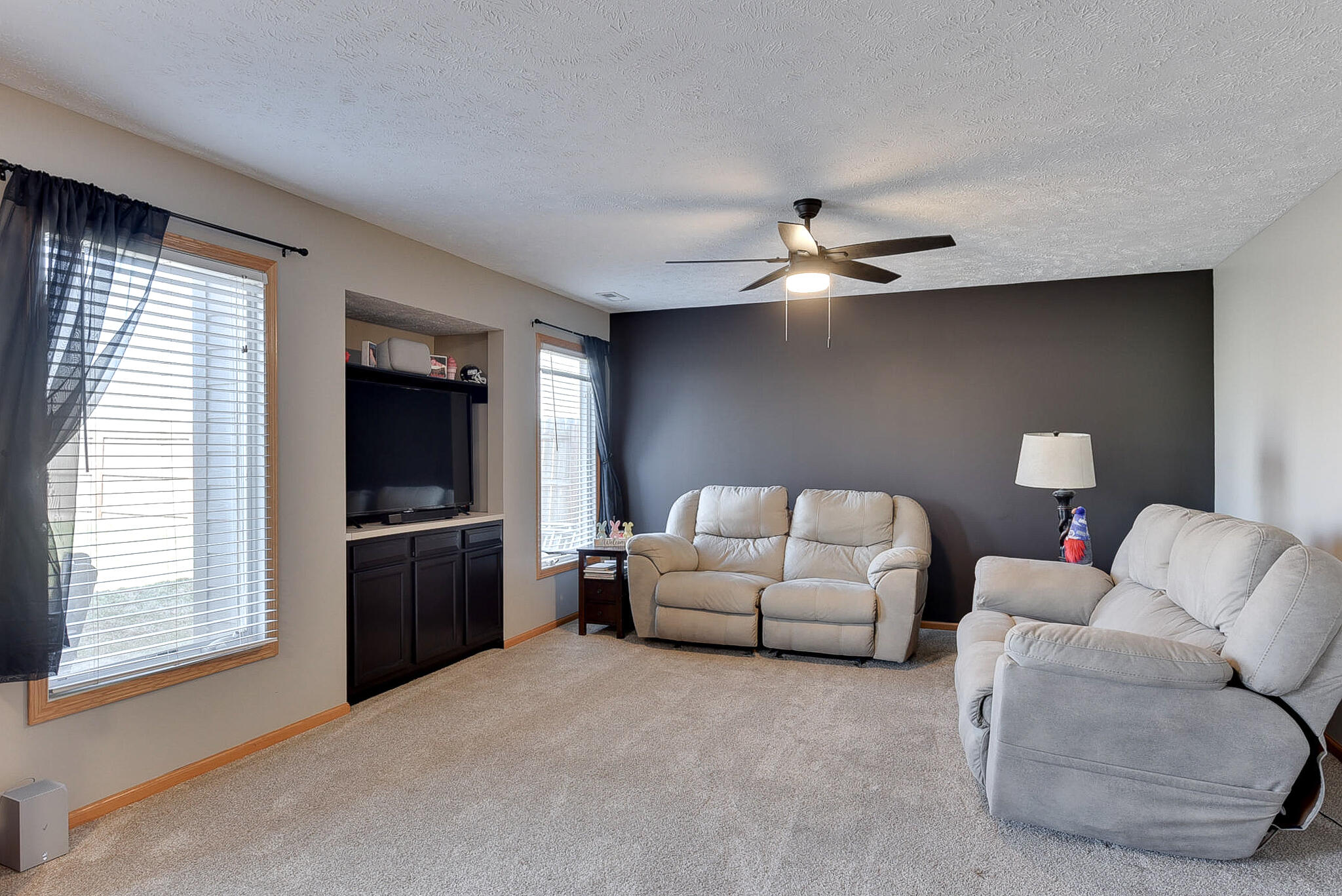 Council Bluffs, Iowa 51501, United States, 3 Bedrooms Bedrooms, ,3 BathroomsBathrooms,Residential,Active,97839