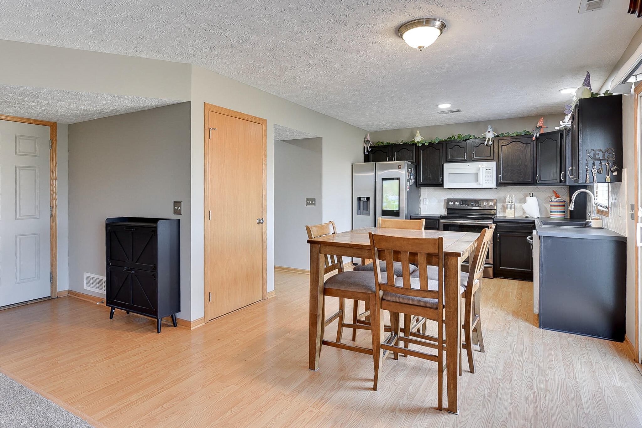 Council Bluffs, Iowa 51501, United States, 3 Bedrooms Bedrooms, ,3 BathroomsBathrooms,Residential,Active,97839