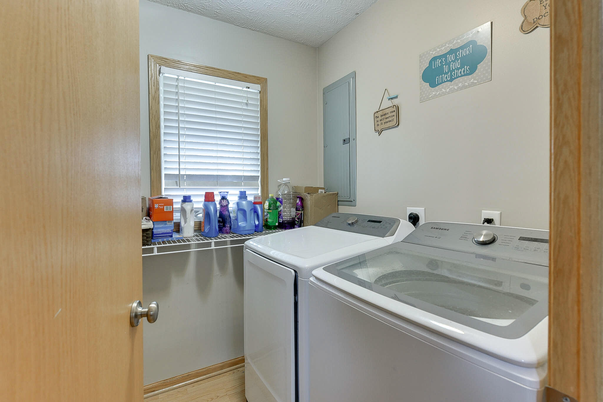 Council Bluffs, Iowa 51501, United States, 3 Bedrooms Bedrooms, ,3 BathroomsBathrooms,Residential,Active,97839