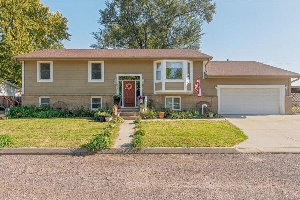 127 AZTEC ST, COUNCIL BLUFFS, IA 51501 - Image e572c43f323e37dee0c3cdf39e23d3d2/1981630971