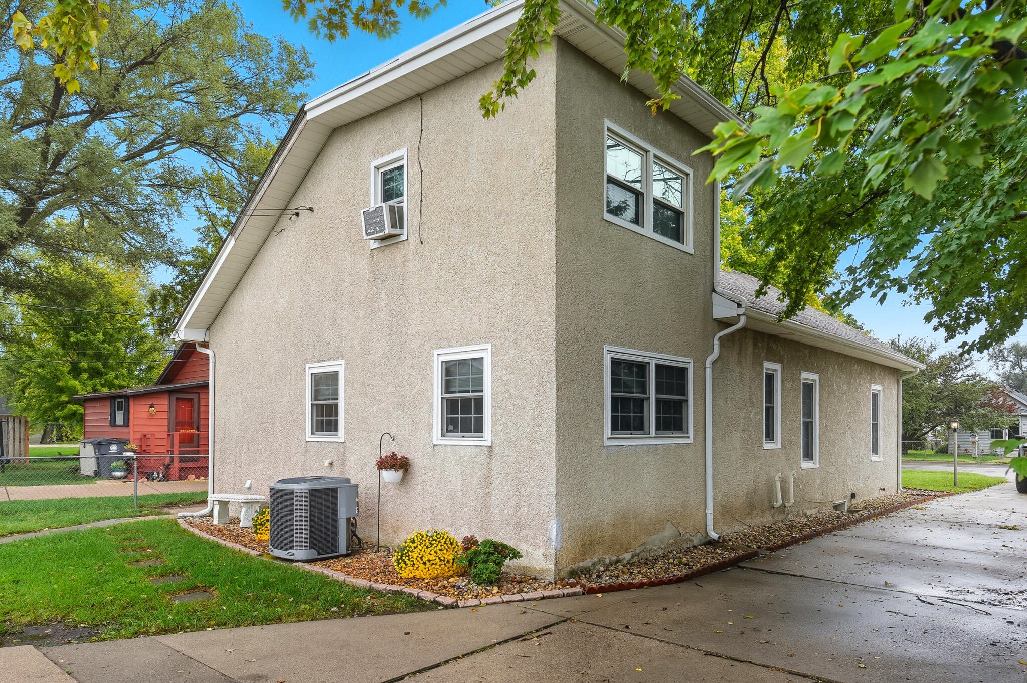 Council Bluffs, Iowa 51501, United States, 2 Bedrooms Bedrooms, ,1 BathroomBathrooms,Residential,Contingent,212733