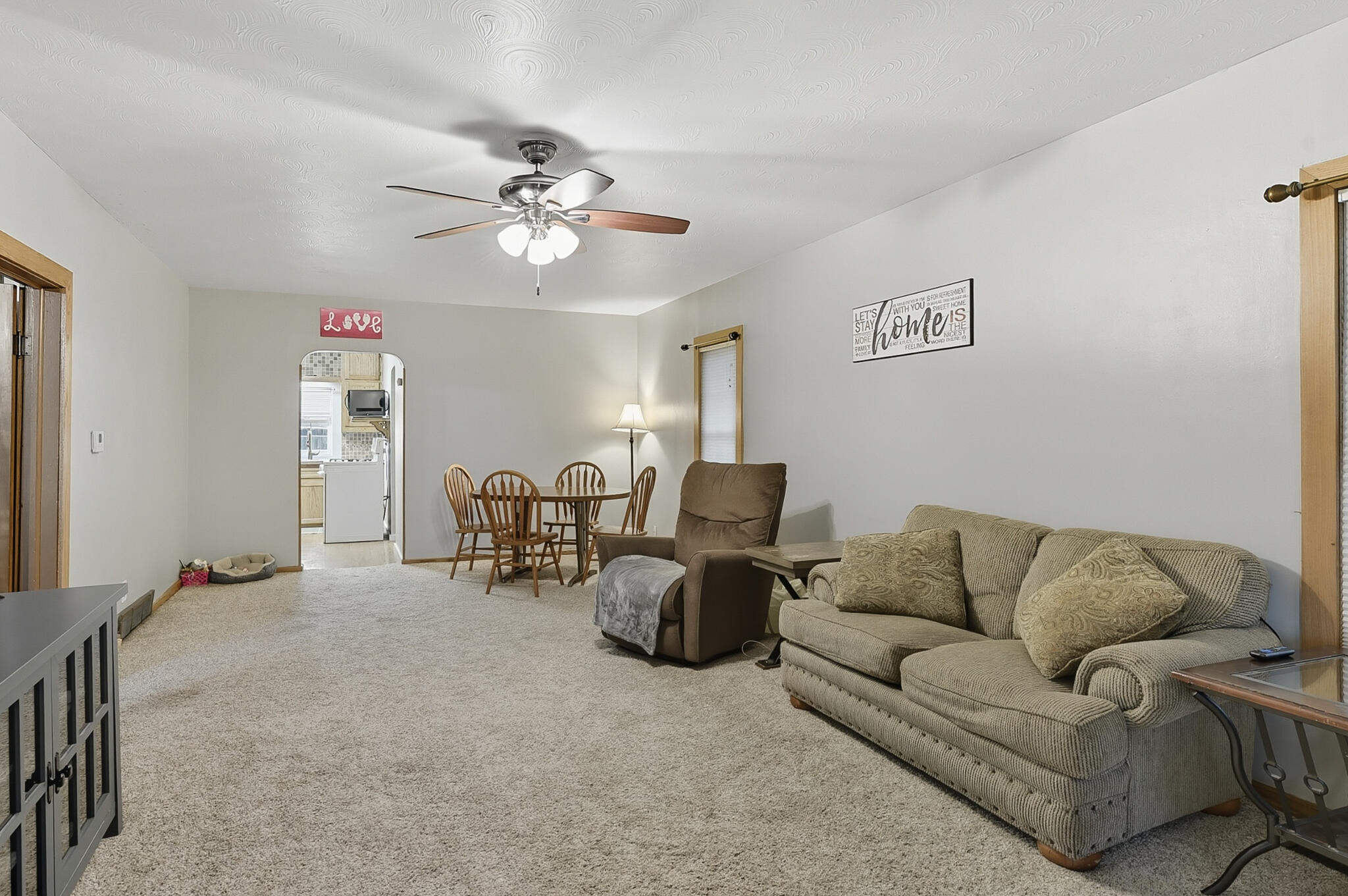 Council Bluffs, Iowa 51501, United States, 2 Bedrooms Bedrooms, ,1 BathroomBathrooms,Residential,Contingent,212733