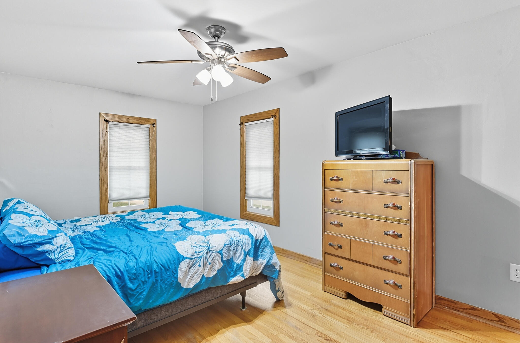 Council Bluffs, Iowa 51501, United States, 2 Bedrooms Bedrooms, ,1 BathroomBathrooms,Residential,Contingent,212733