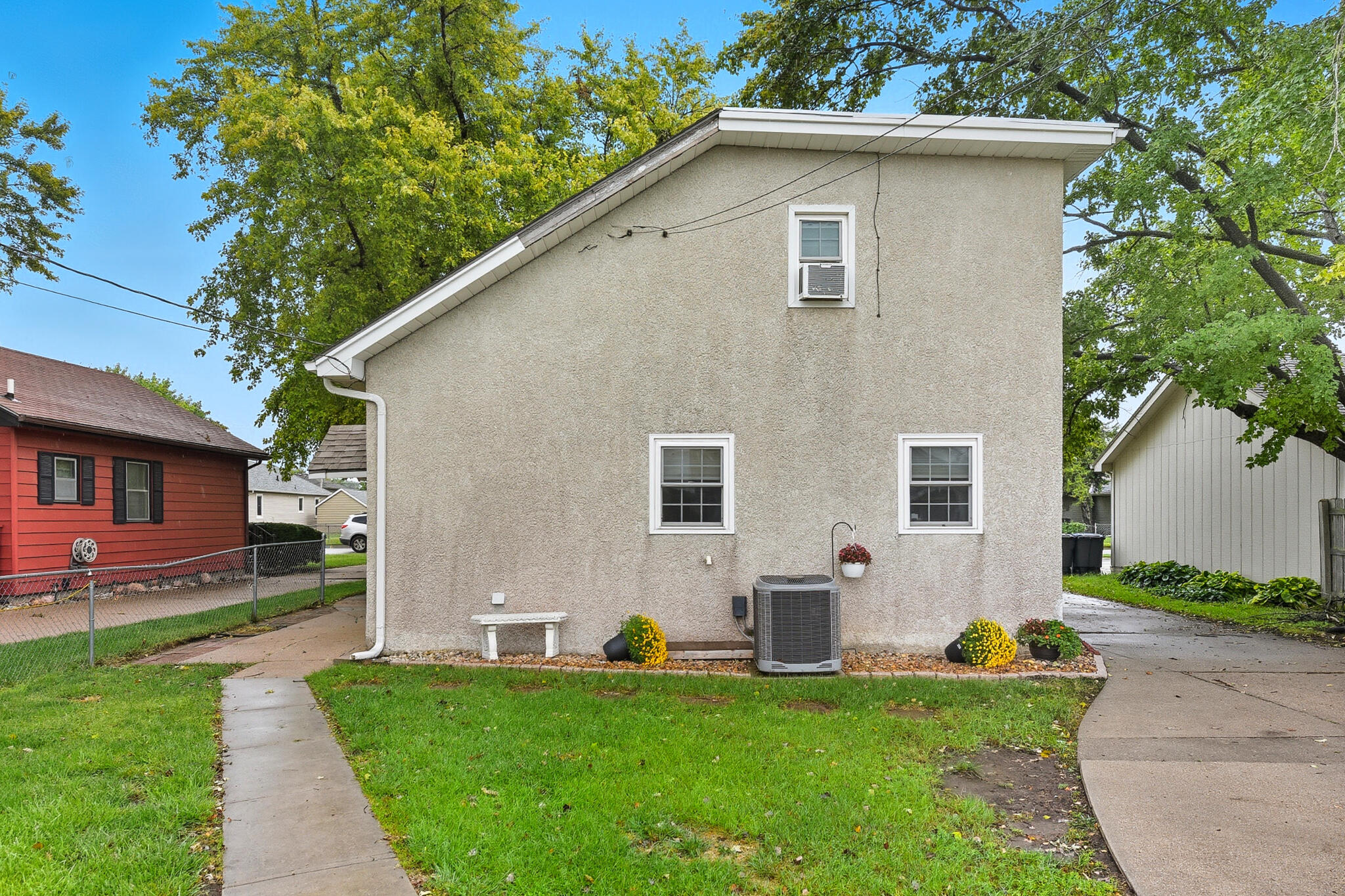 Council Bluffs, Iowa 51501, United States, 2 Bedrooms Bedrooms, ,1 BathroomBathrooms,Residential,Contingent,212733