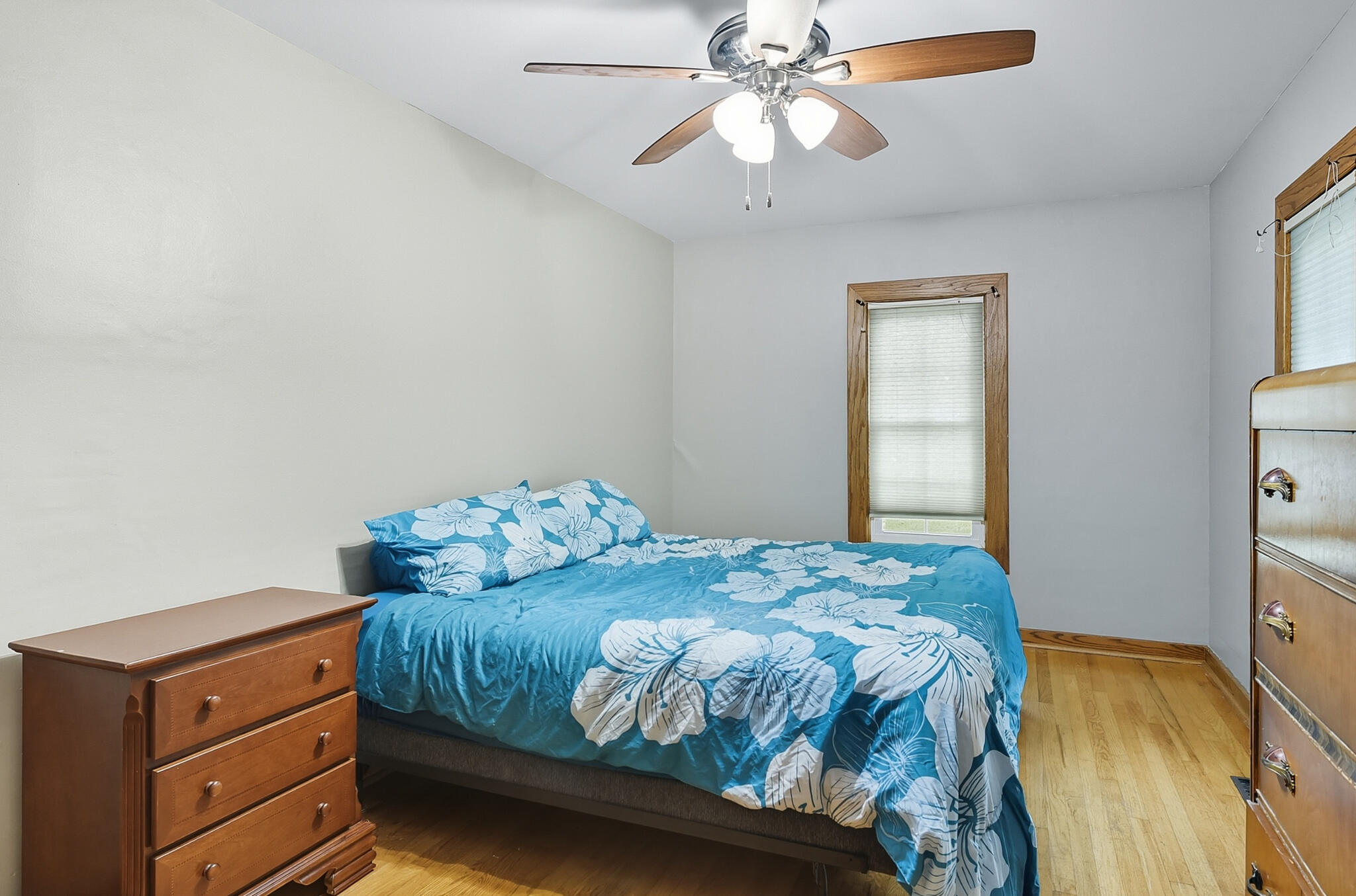 Council Bluffs, Iowa 51501, United States, 2 Bedrooms Bedrooms, ,1 BathroomBathrooms,Residential,Contingent,212733