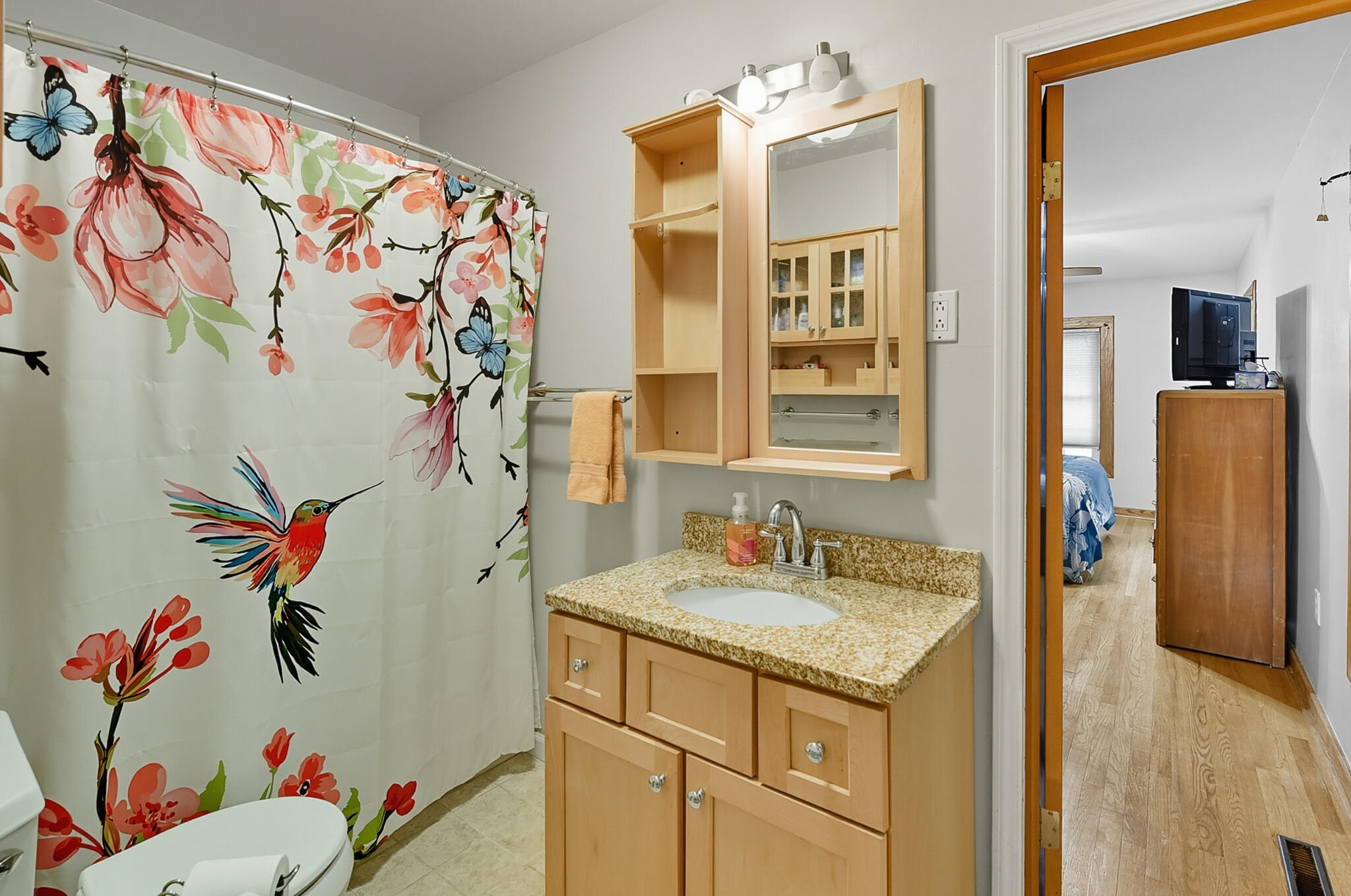 Council Bluffs, Iowa 51501, United States, 2 Bedrooms Bedrooms, ,1 BathroomBathrooms,Residential,Contingent,212733