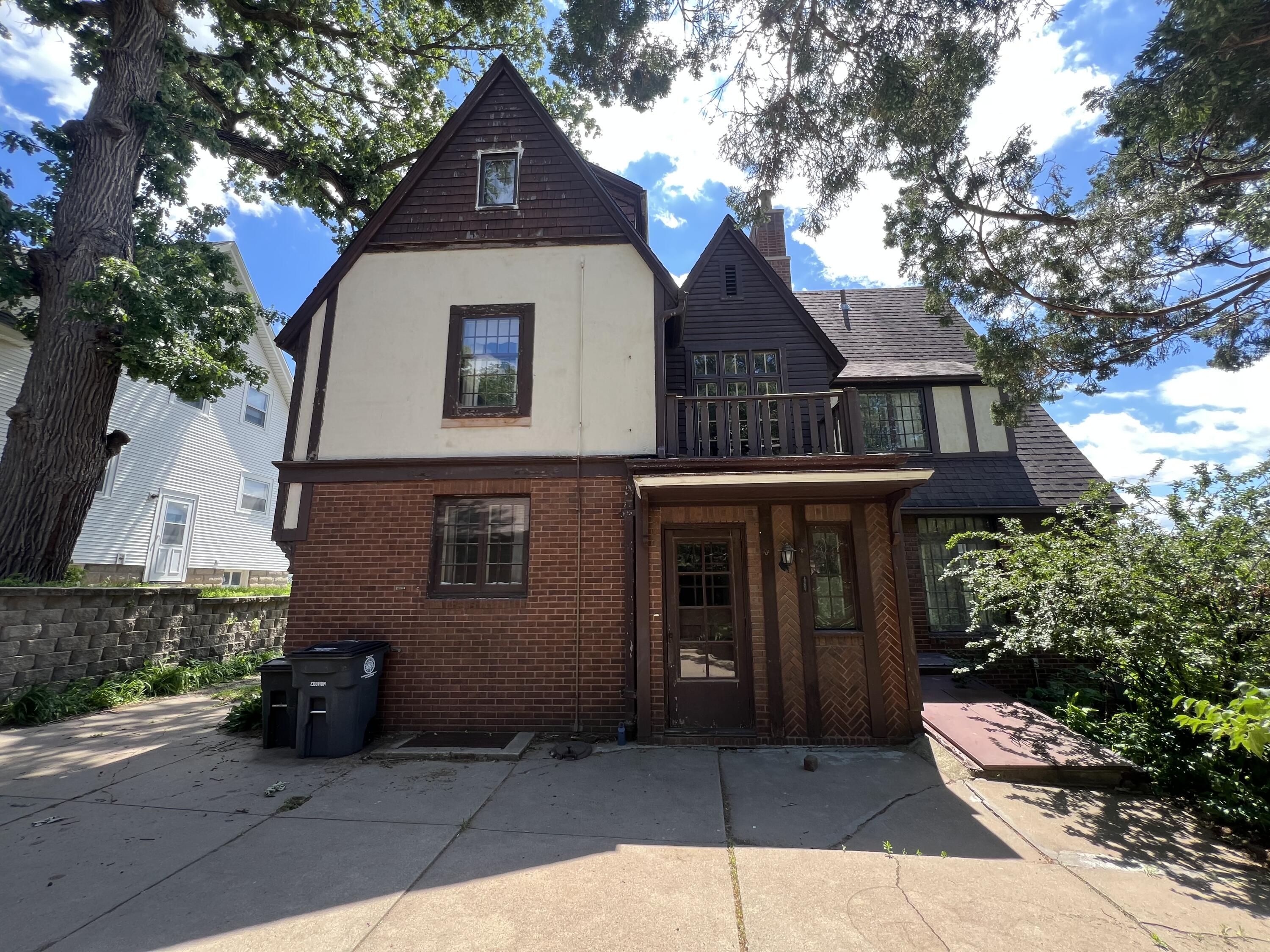 Council Bluffs, Iowa 51503, United States, 5 Bedrooms Bedrooms, ,2 BathroomsBathrooms,Residential,Pending,136428