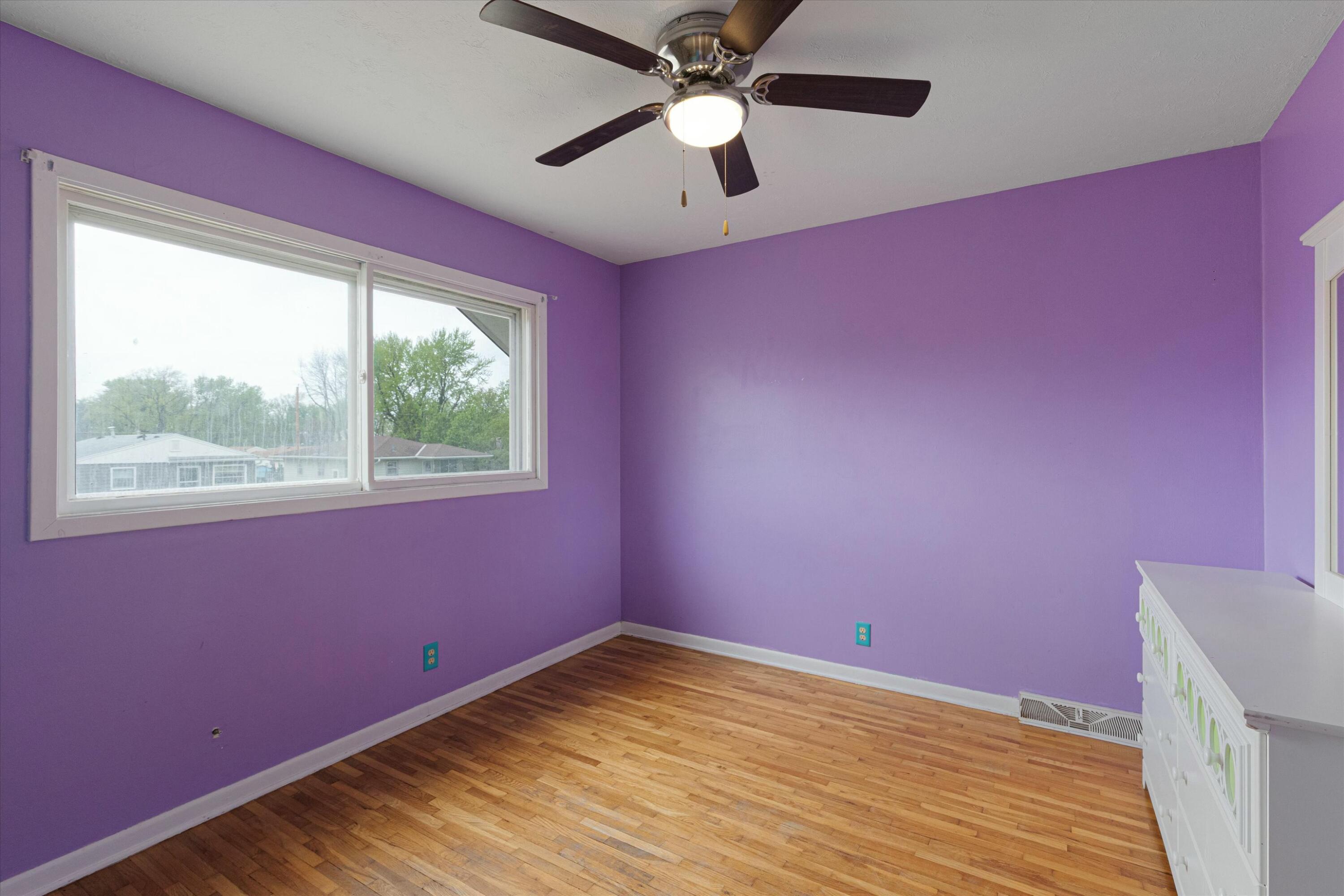 Council Bluffs, Iowa 51501, United States, 3 Bedrooms Bedrooms, ,2 BathroomsBathrooms,Residential,Contingent,116874