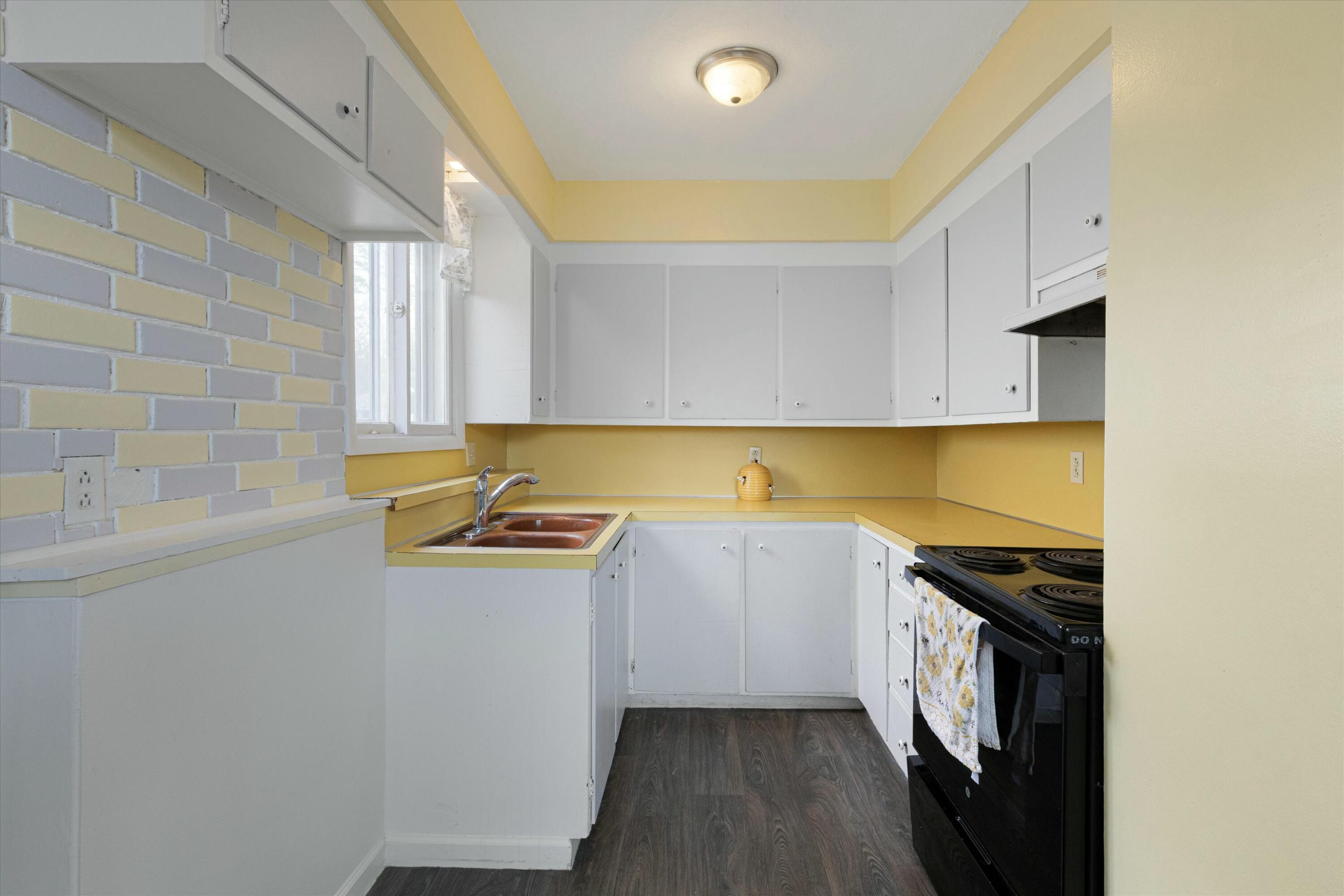 Council Bluffs, Iowa 51501, United States, 3 Bedrooms Bedrooms, ,2 BathroomsBathrooms,Residential,Contingent,116874