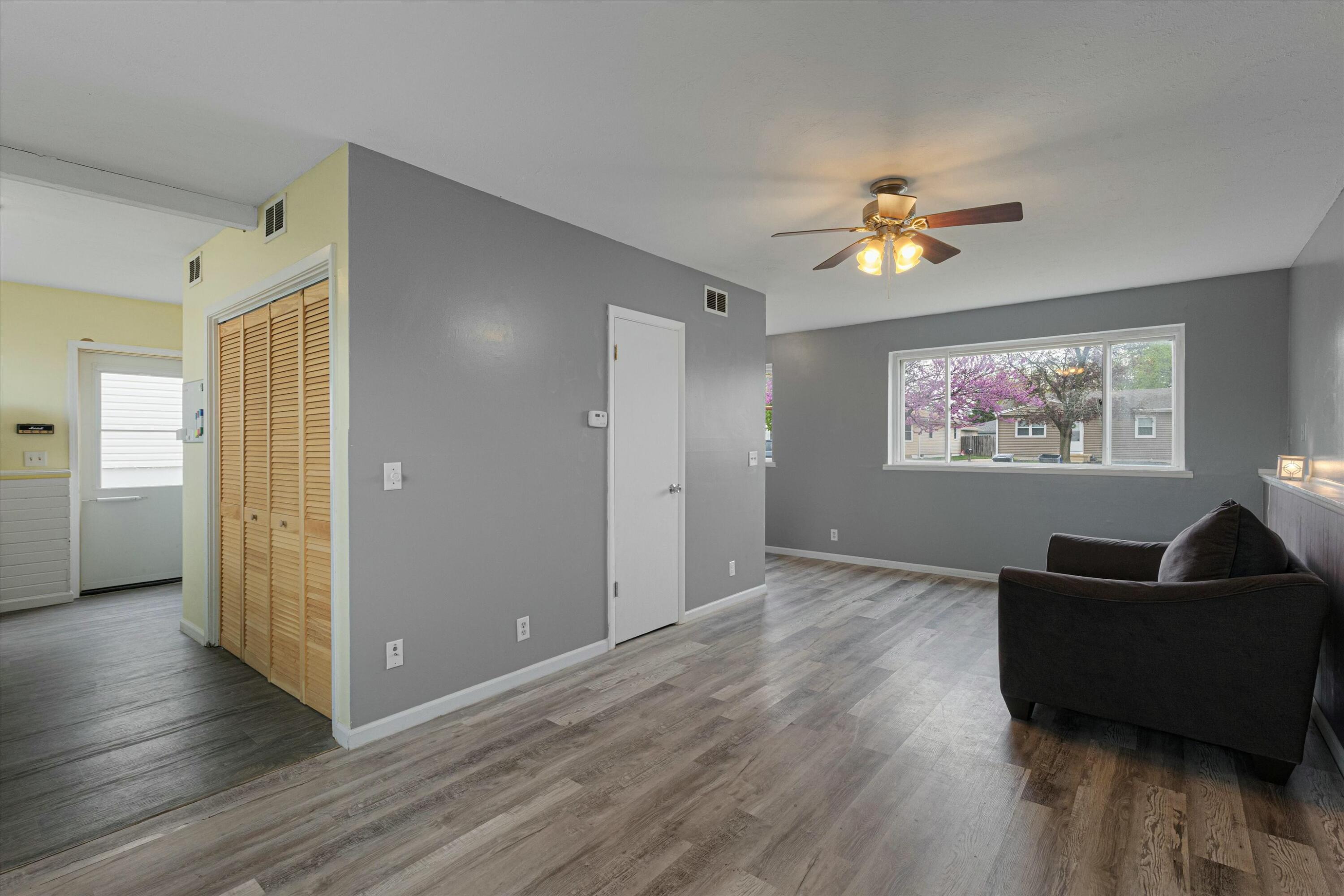 Council Bluffs, Iowa 51501, United States, 3 Bedrooms Bedrooms, ,2 BathroomsBathrooms,Residential,Contingent,116874