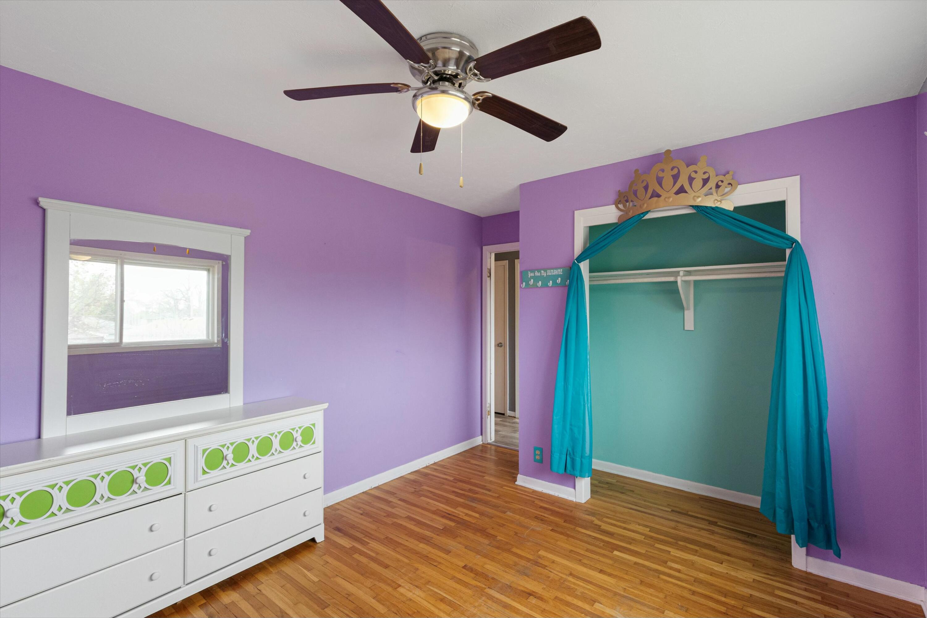 Council Bluffs, Iowa 51501, United States, 3 Bedrooms Bedrooms, ,2 BathroomsBathrooms,Residential,Contingent,116874