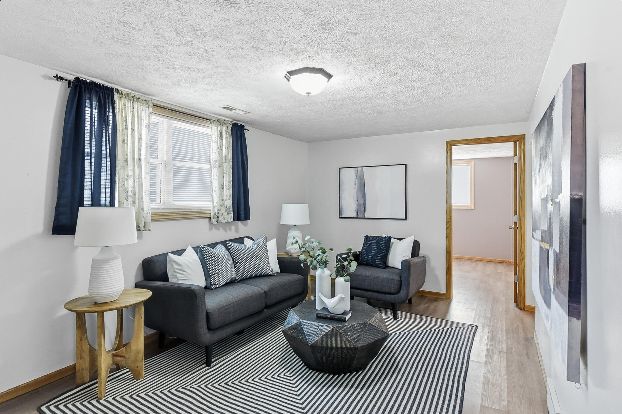 Council Bluffs, Iowa 51503, United States, 4 Bedrooms Bedrooms, ,2 BathroomsBathrooms,Residential,Contingent,253692