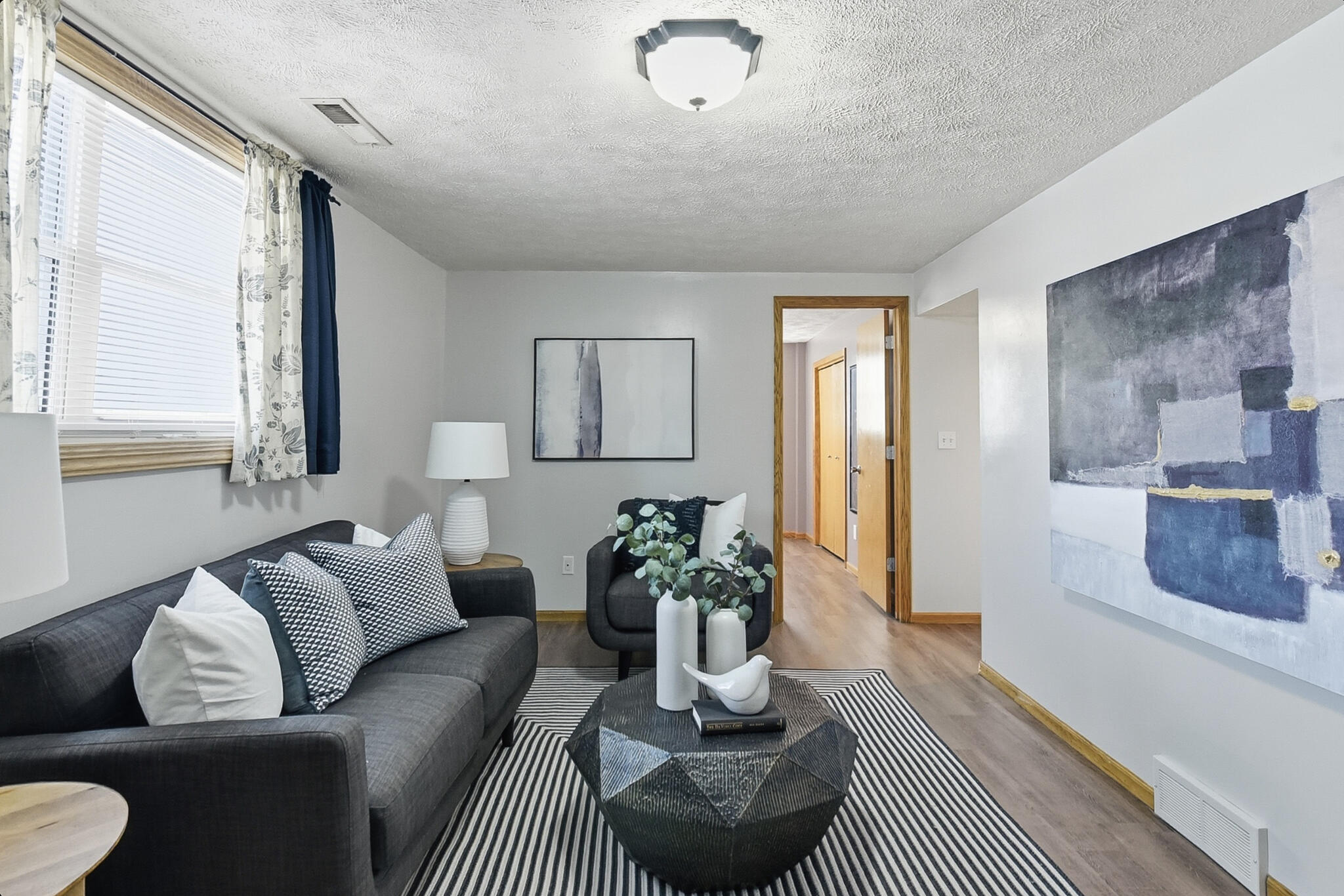 Council Bluffs, Iowa 51503, United States, 4 Bedrooms Bedrooms, ,2 BathroomsBathrooms,Residential,Contingent,253692