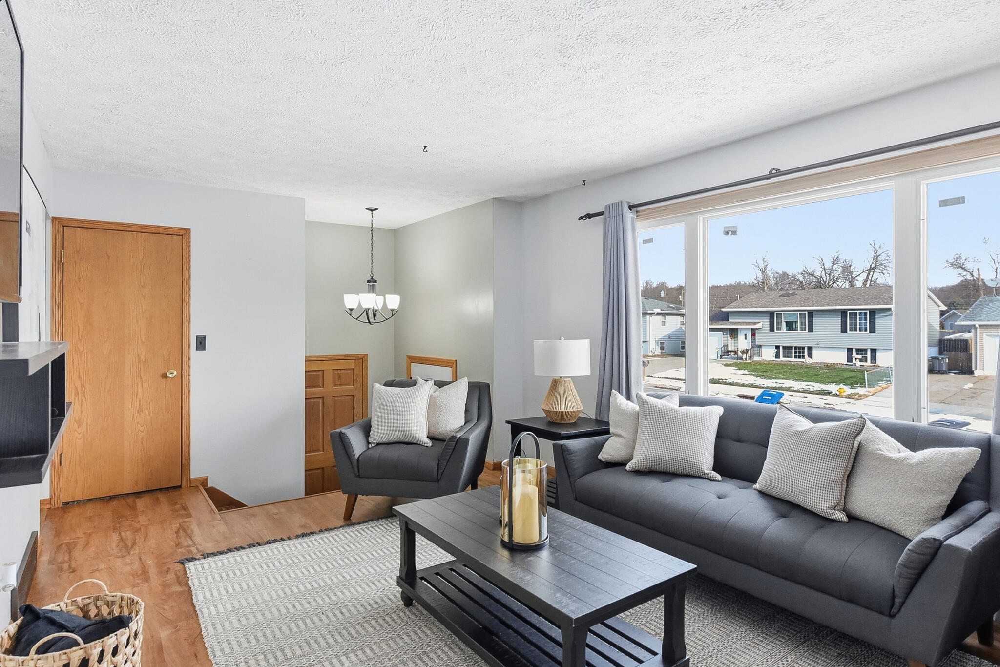 Council Bluffs, Iowa 51503, United States, 4 Bedrooms Bedrooms, ,2 BathroomsBathrooms,Residential,Contingent,253692