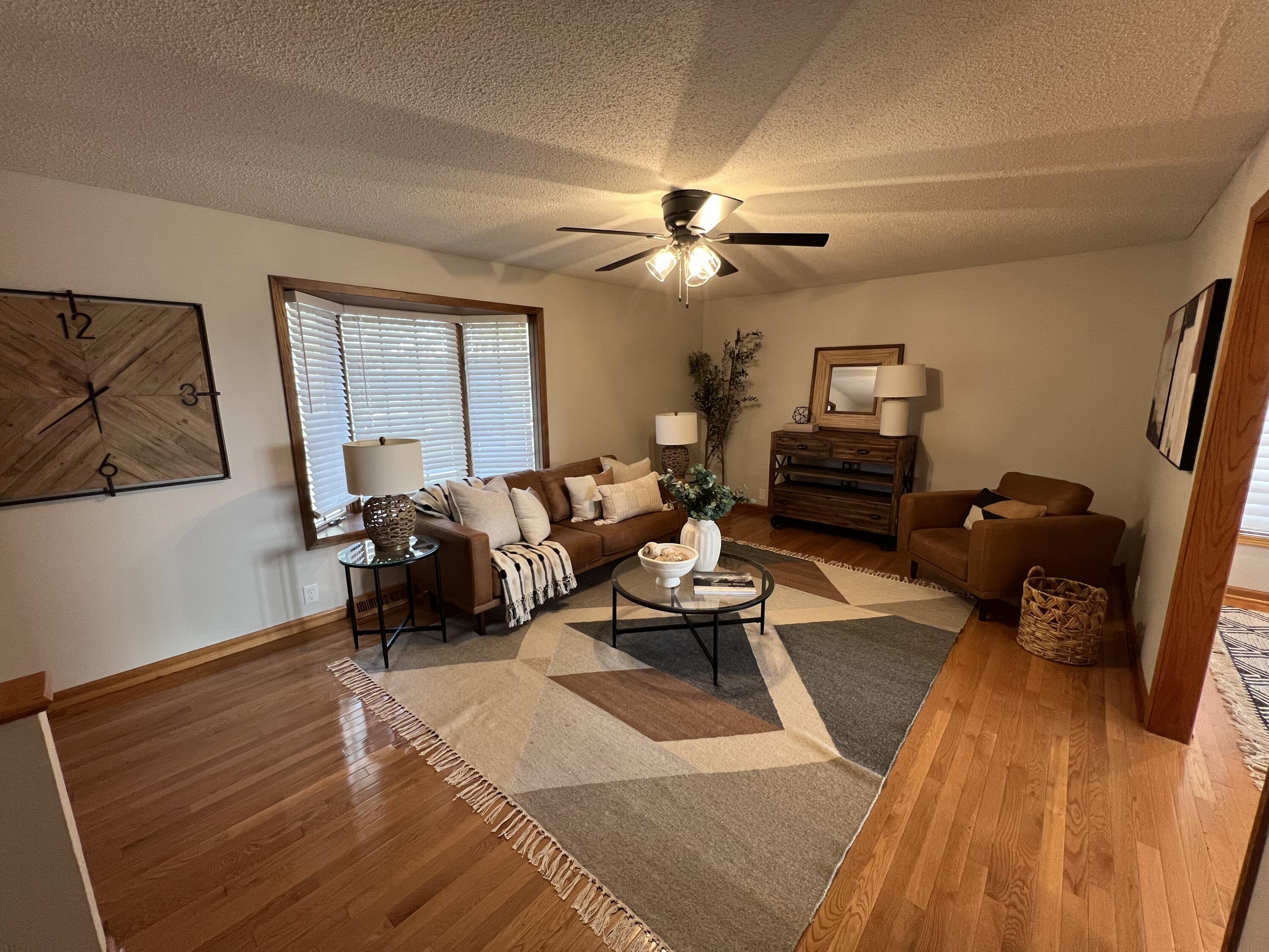 Council Bluffs, Iowa 51503, United States, 3 Bedrooms Bedrooms, ,3 BathroomsBathrooms,Residential,Active,241461