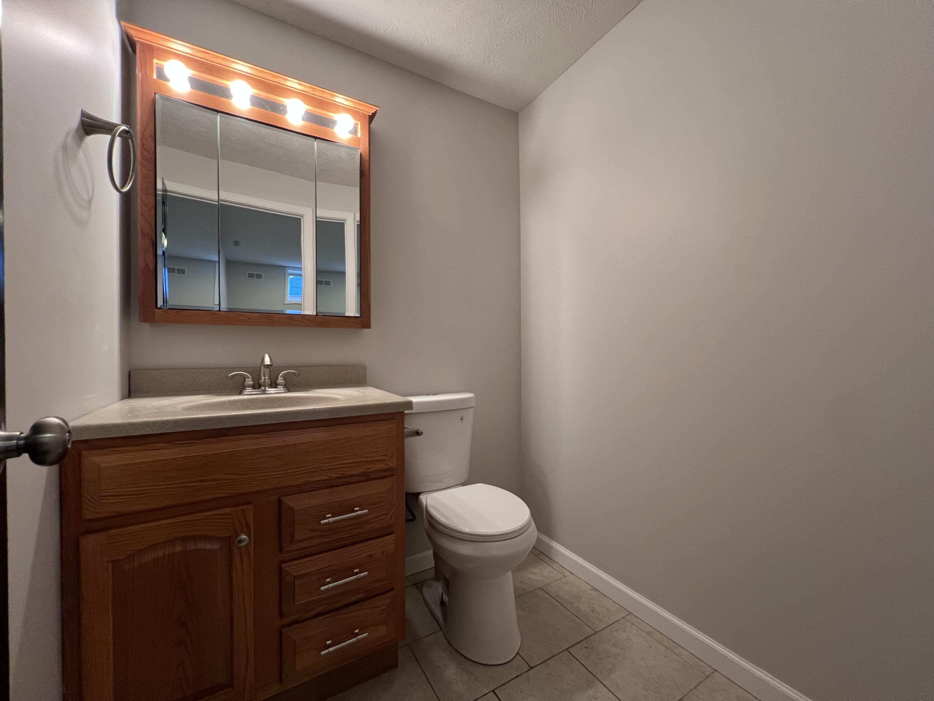 Council Bluffs, Iowa 51503, United States, 3 Bedrooms Bedrooms, ,3 BathroomsBathrooms,Residential,Active,241461