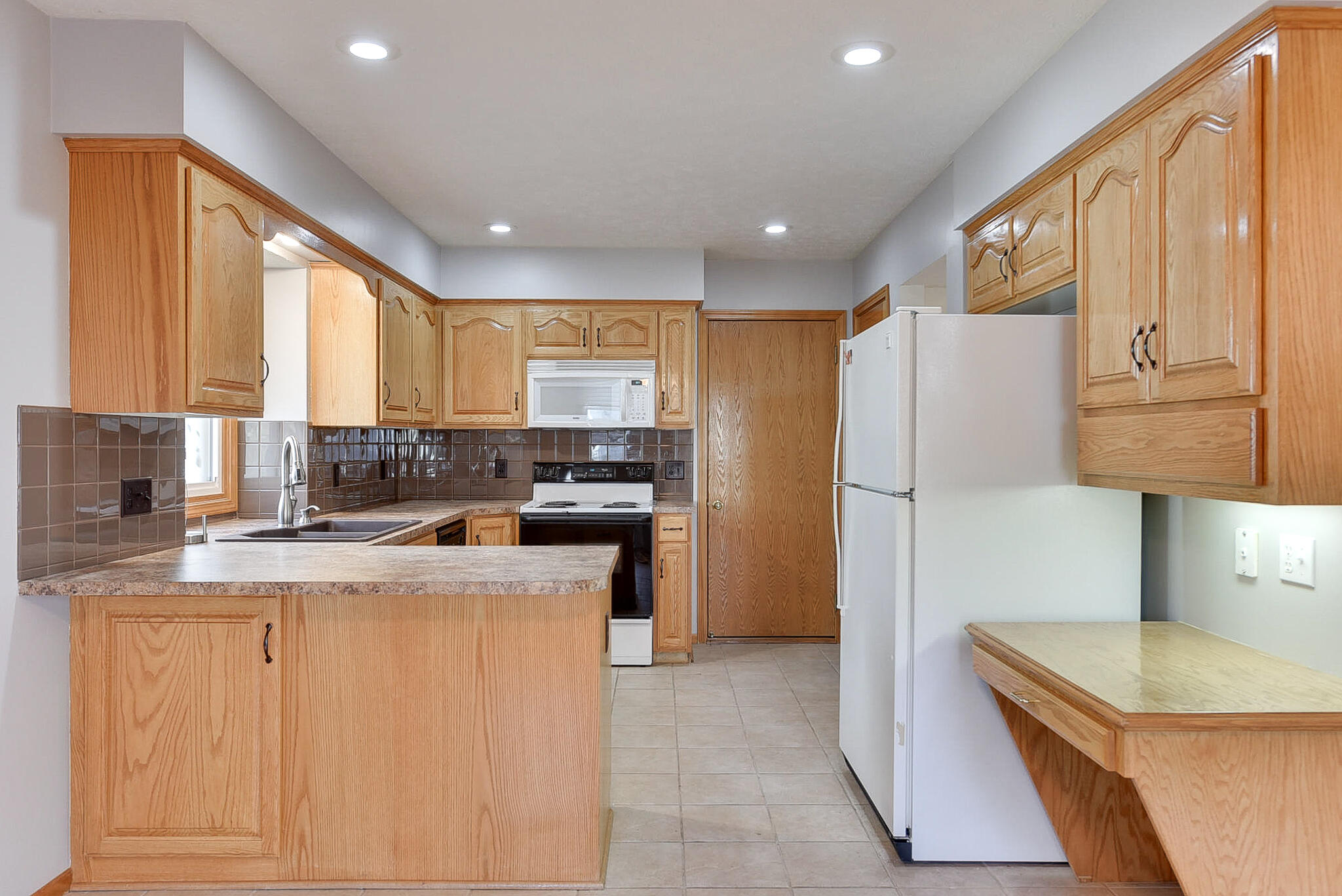 Council Bluffs, Iowa 51503, United States, 3 Bedrooms Bedrooms, ,2 BathroomsBathrooms,Residential,Pending,81864