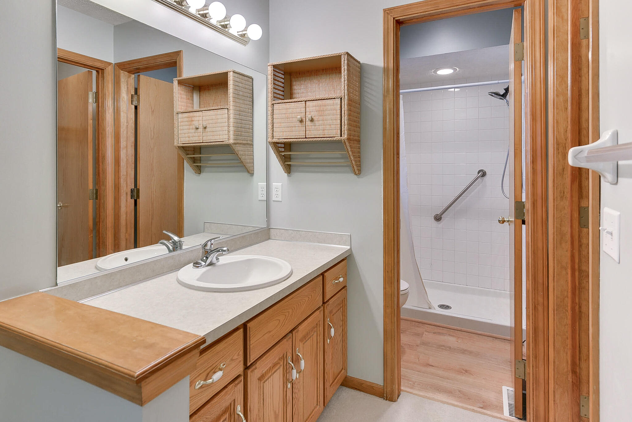 Council Bluffs, Iowa 51503, United States, 3 Bedrooms Bedrooms, ,2 BathroomsBathrooms,Residential,Pending,81864