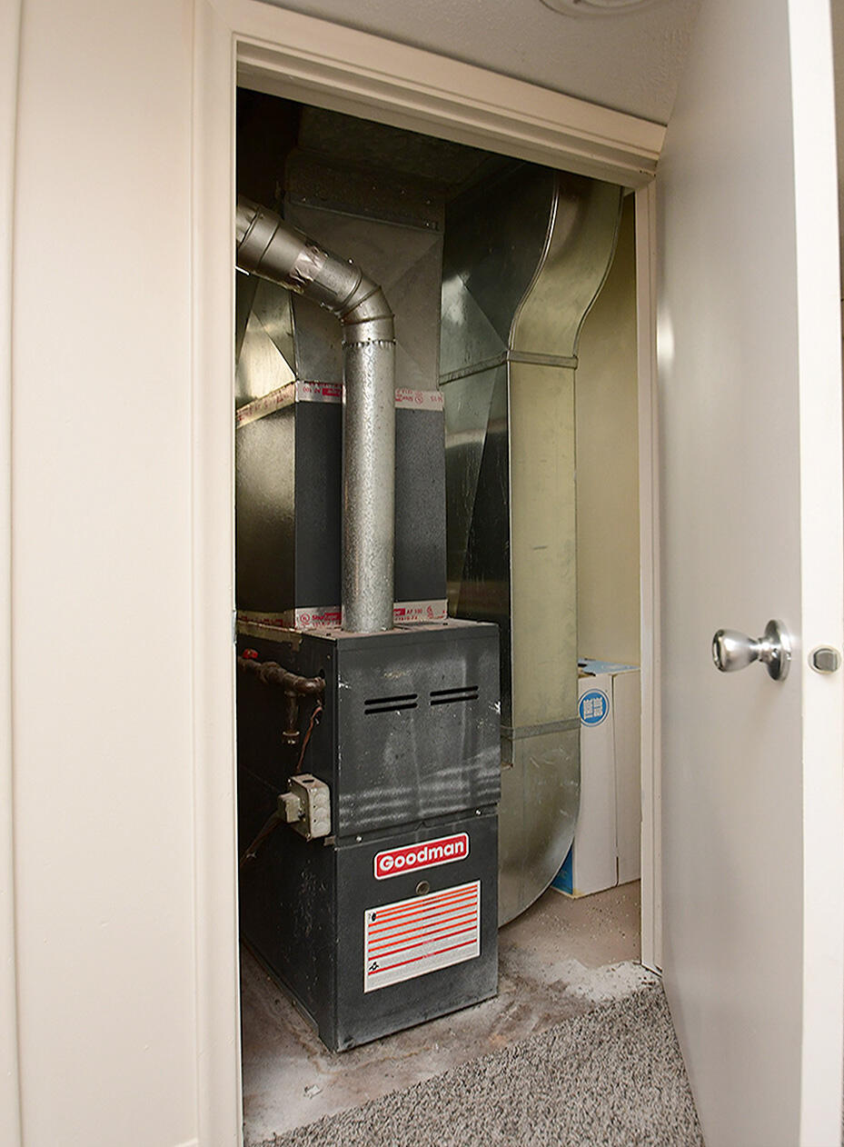 Carter Lake, Iowa 51510, United States, 2 Bedrooms Bedrooms, ,2 BathroomsBathrooms,Residential,Active,223008