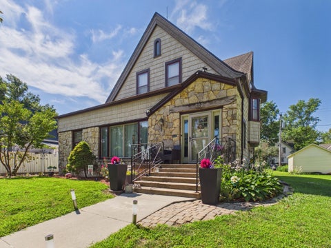 Photo of 702 SEVENTH Avenue, SHENANDOAH, IA 51601 (MLS # 26-1460)