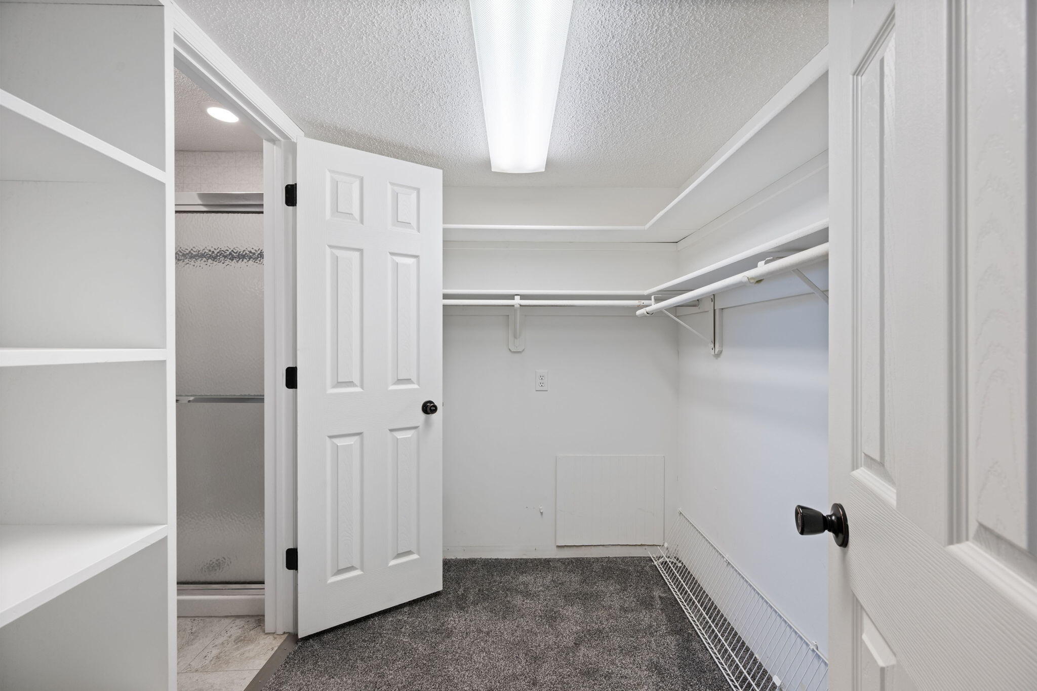 Council Bluffs, Iowa 51503, United States, 4 Bedrooms Bedrooms, ,3 BathroomsBathrooms,Residential,Active,243365