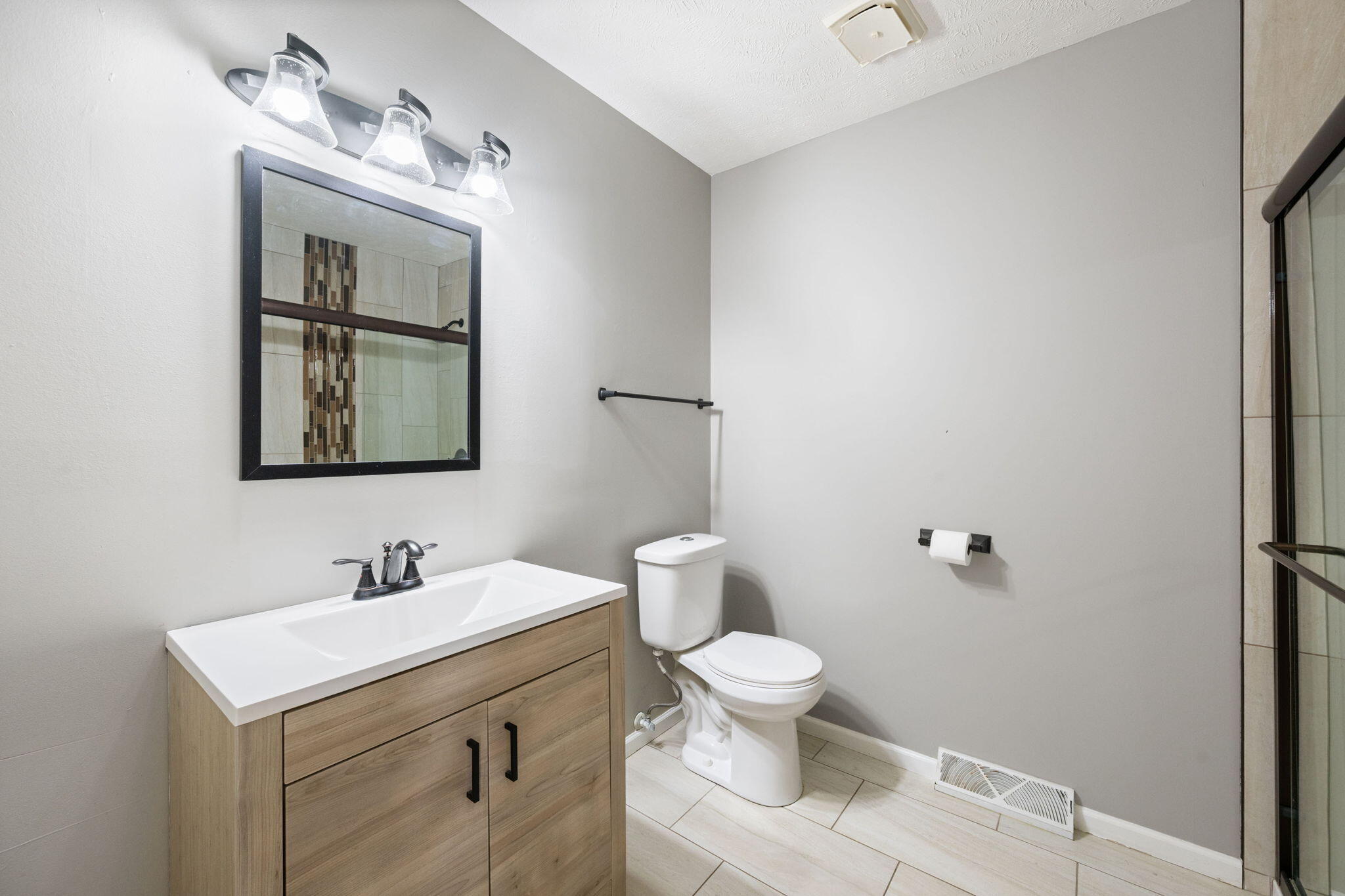 Council Bluffs, Iowa 51503, United States, 4 Bedrooms Bedrooms, ,3 BathroomsBathrooms,Residential,Active,243365