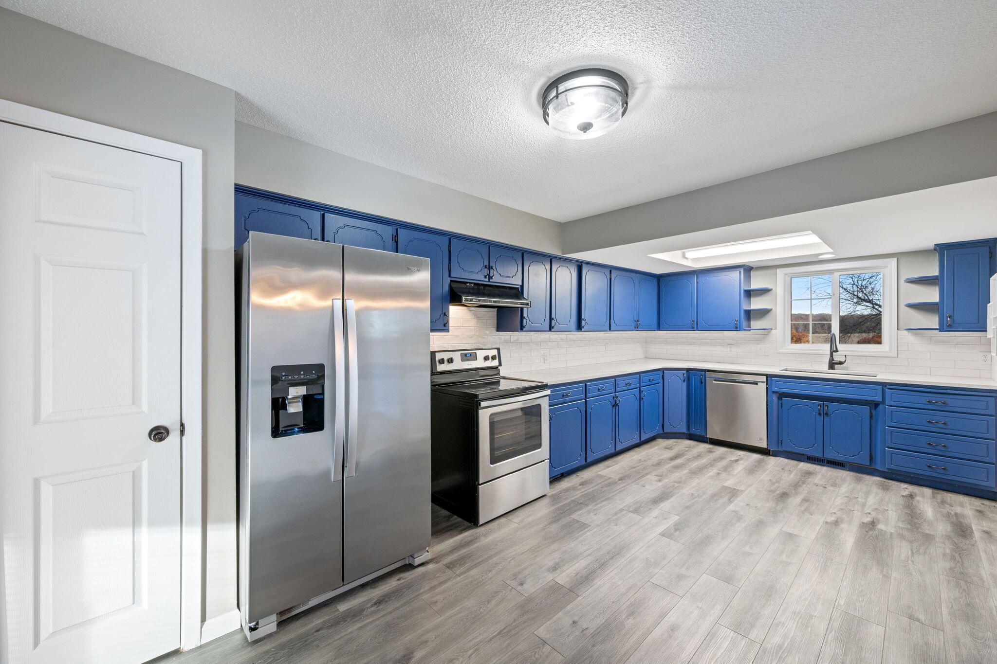 Council Bluffs, Iowa 51503, United States, 4 Bedrooms Bedrooms, ,3 BathroomsBathrooms,Residential,Active,243365