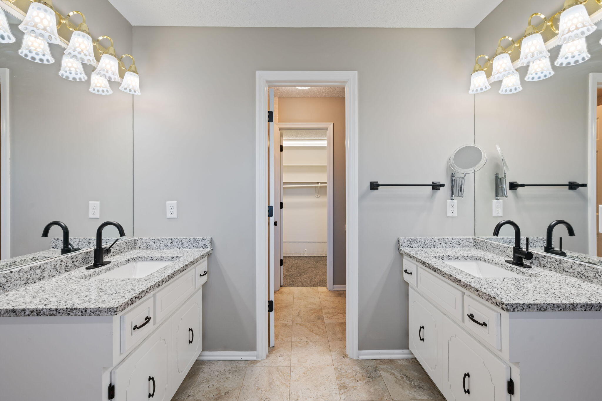 Council Bluffs, Iowa 51503, United States, 4 Bedrooms Bedrooms, ,3 BathroomsBathrooms,Residential,Active,243365