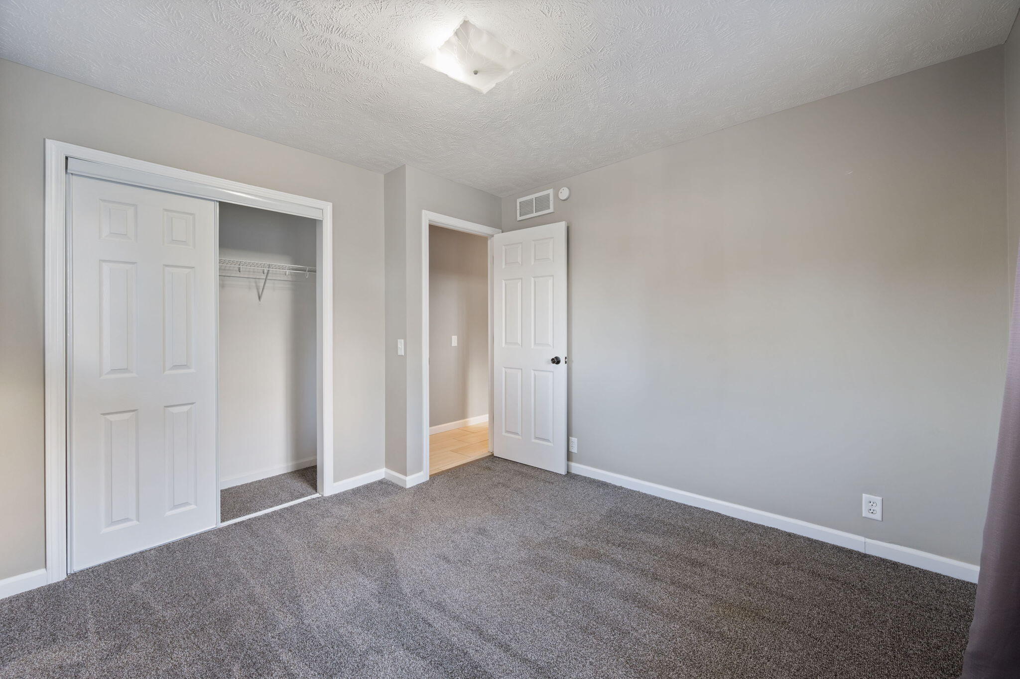 Council Bluffs, Iowa 51503, United States, 4 Bedrooms Bedrooms, ,3 BathroomsBathrooms,Residential,Active,243365