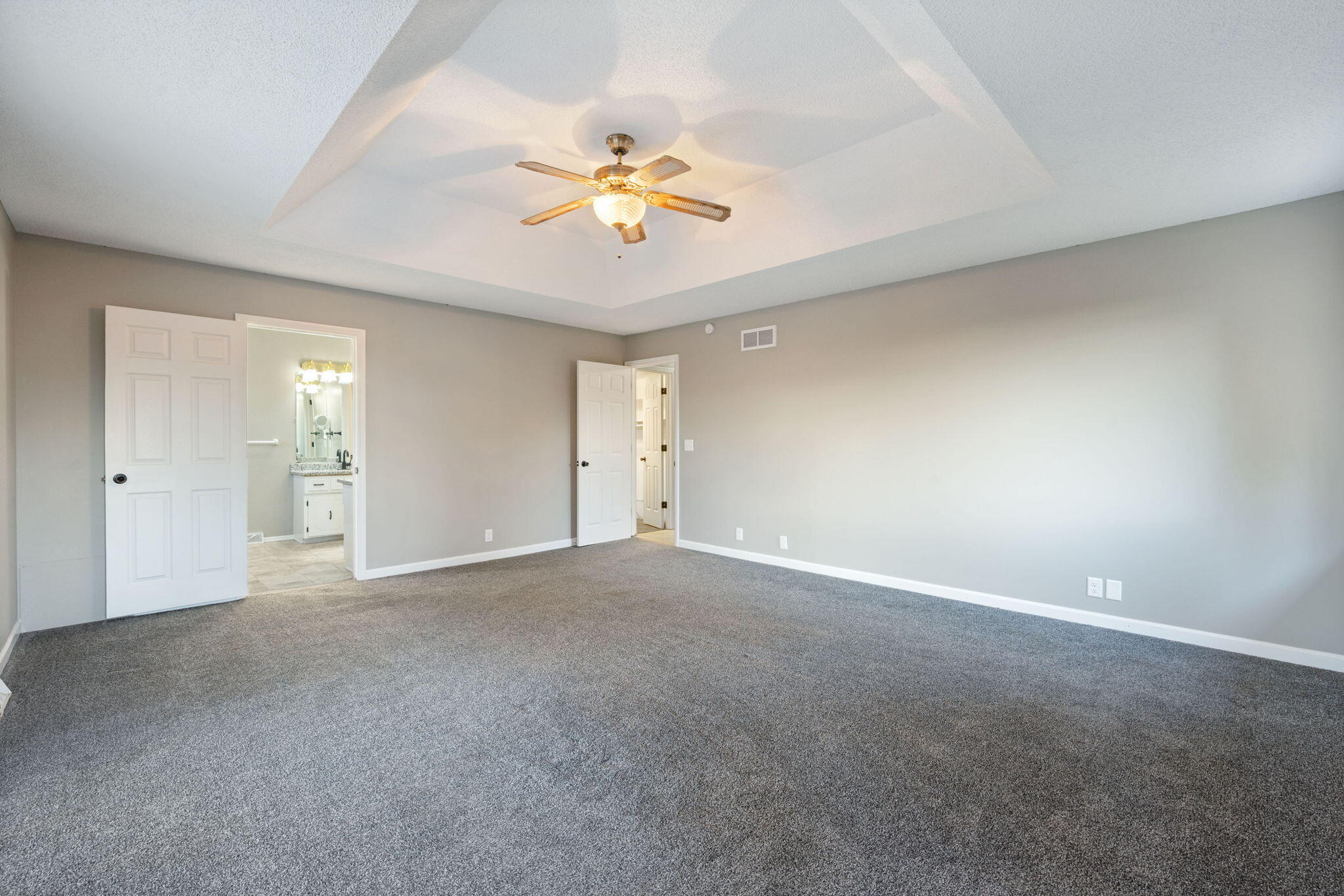 Council Bluffs, Iowa 51503, United States, 4 Bedrooms Bedrooms, ,3 BathroomsBathrooms,Residential,Active,243365