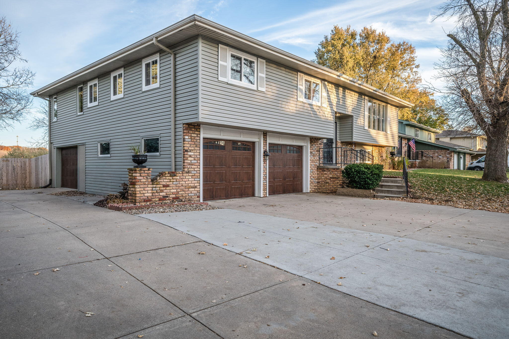 Council Bluffs, Iowa 51503, United States, 4 Bedrooms Bedrooms, ,3 BathroomsBathrooms,Residential,Active,243365