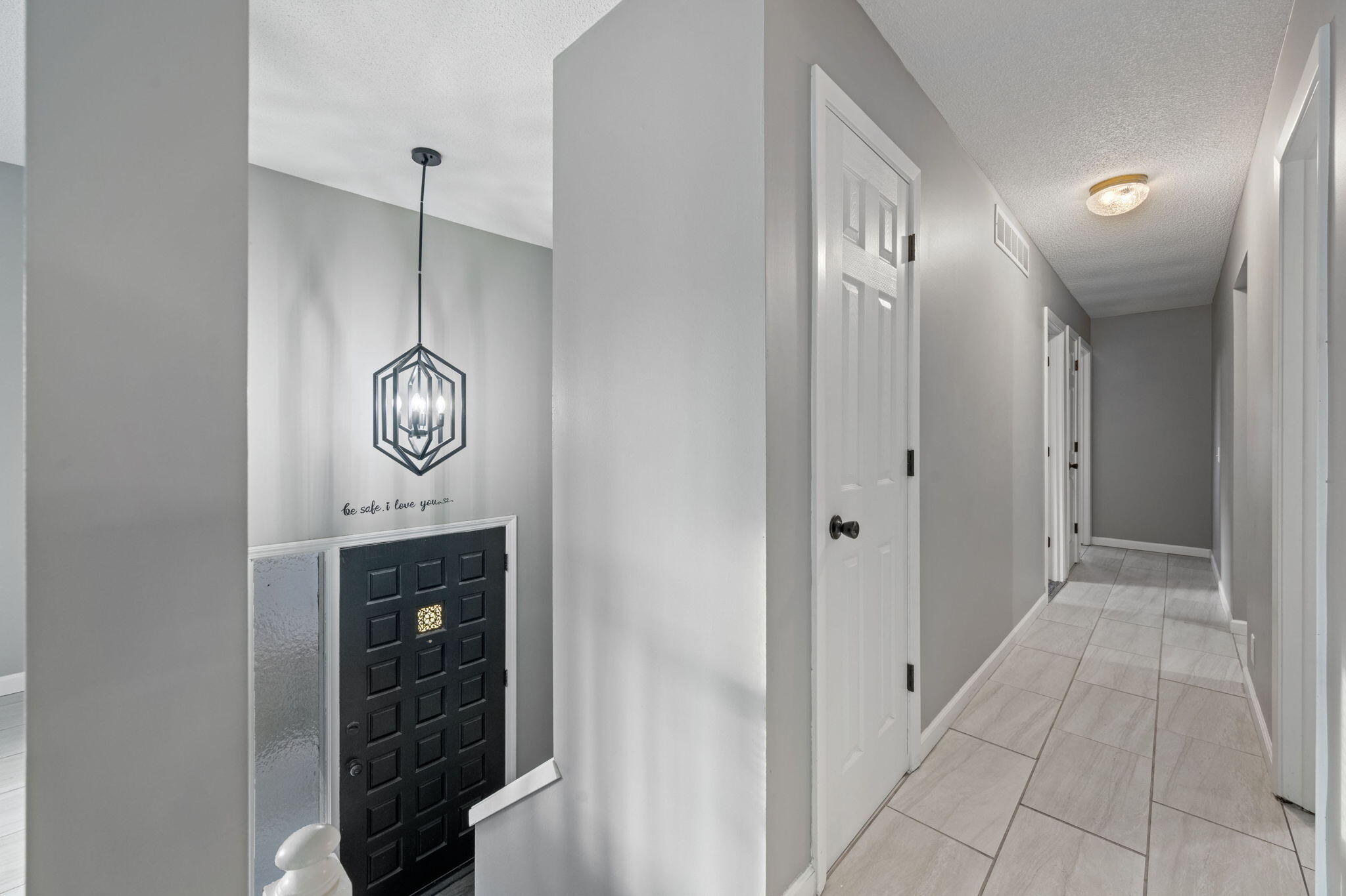 Council Bluffs, Iowa 51503, United States, 4 Bedrooms Bedrooms, ,3 BathroomsBathrooms,Residential,Active,243365