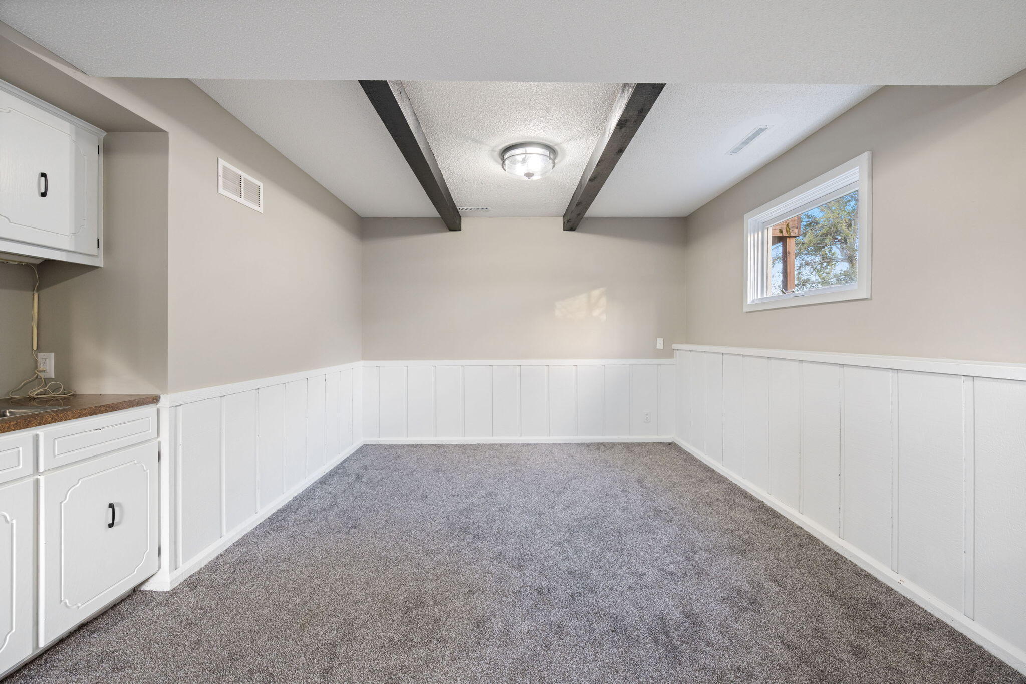 Council Bluffs, Iowa 51503, United States, 4 Bedrooms Bedrooms, ,3 BathroomsBathrooms,Residential,Active,243365