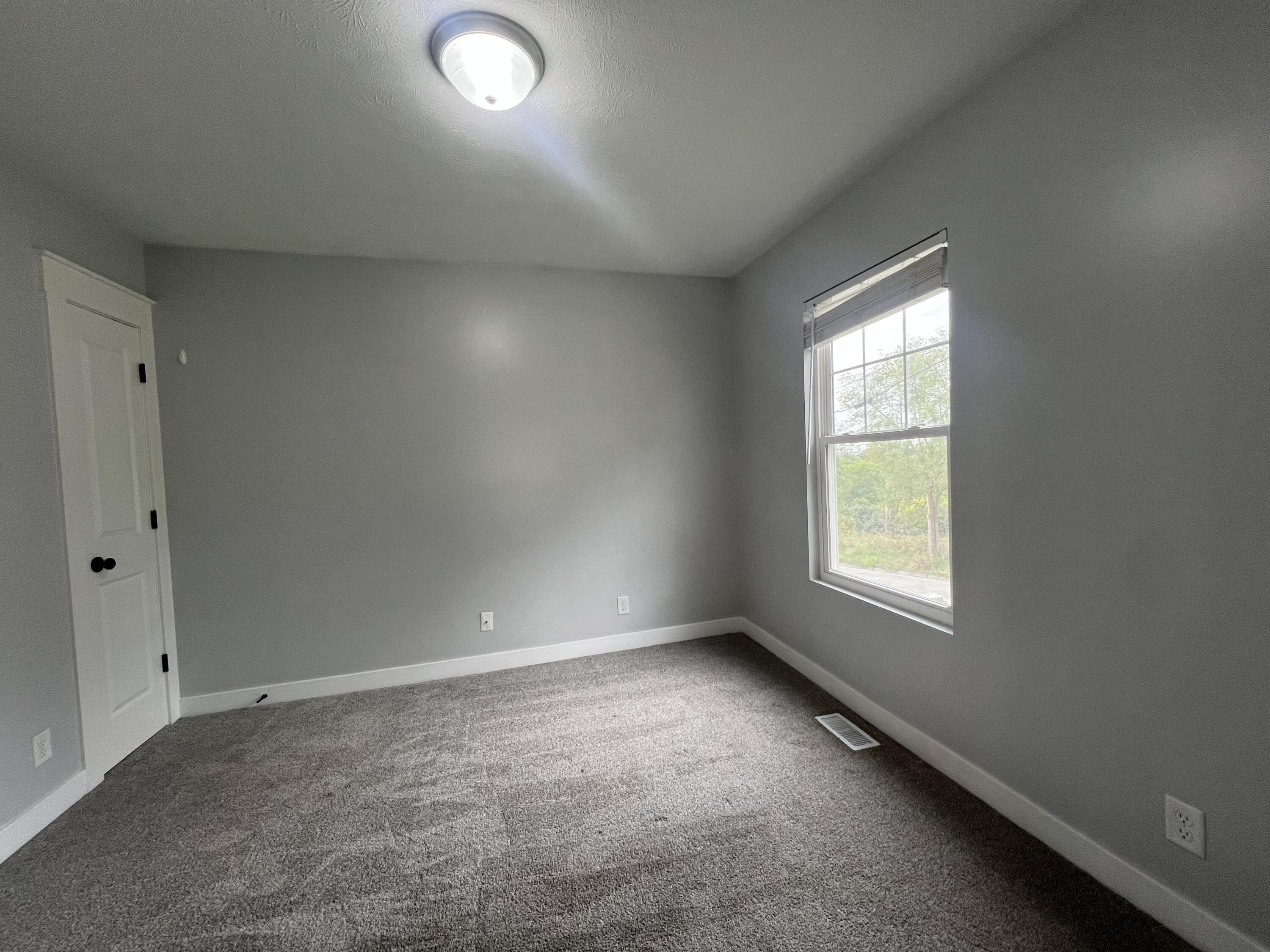 Council Bluffs, Iowa 51503, United States, 3 Bedrooms Bedrooms, ,1 BathroomBathrooms,Residential,Active,208911