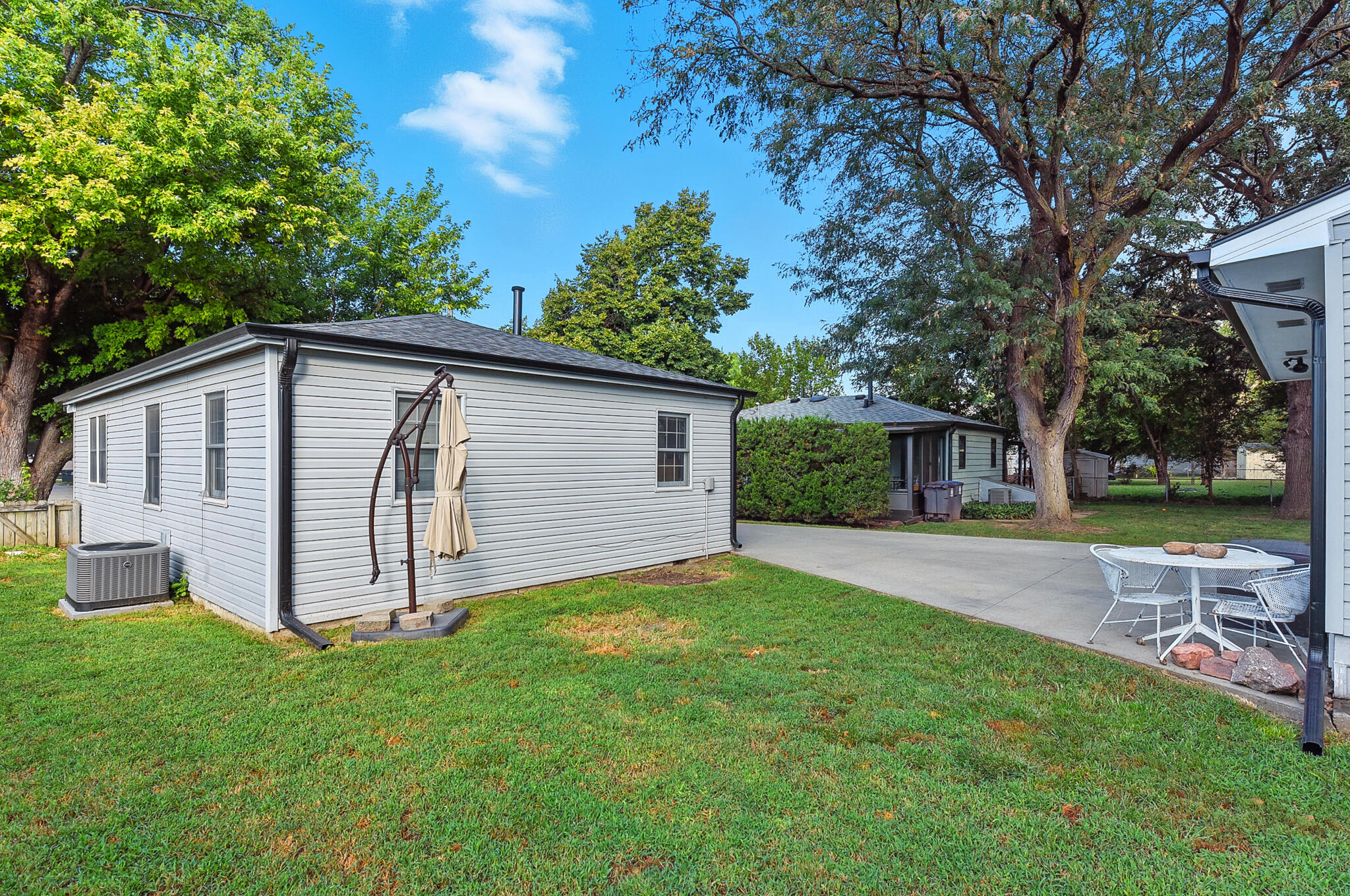 Council Bluffs, Iowa 51501, United States, 3 Bedrooms Bedrooms, ,1 BathroomBathrooms,Residential,Contingent,198346