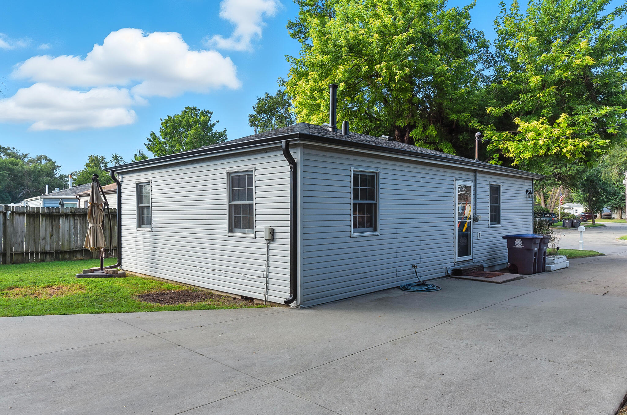 Council Bluffs, Iowa 51501, United States, 3 Bedrooms Bedrooms, ,1 BathroomBathrooms,Residential,Contingent,198346