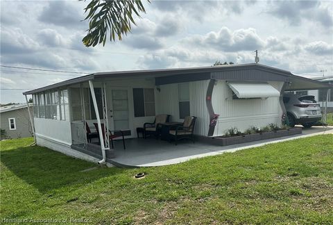 Mobile Home in Lake Placid FL 19 Paradise Hill Drive.jpg